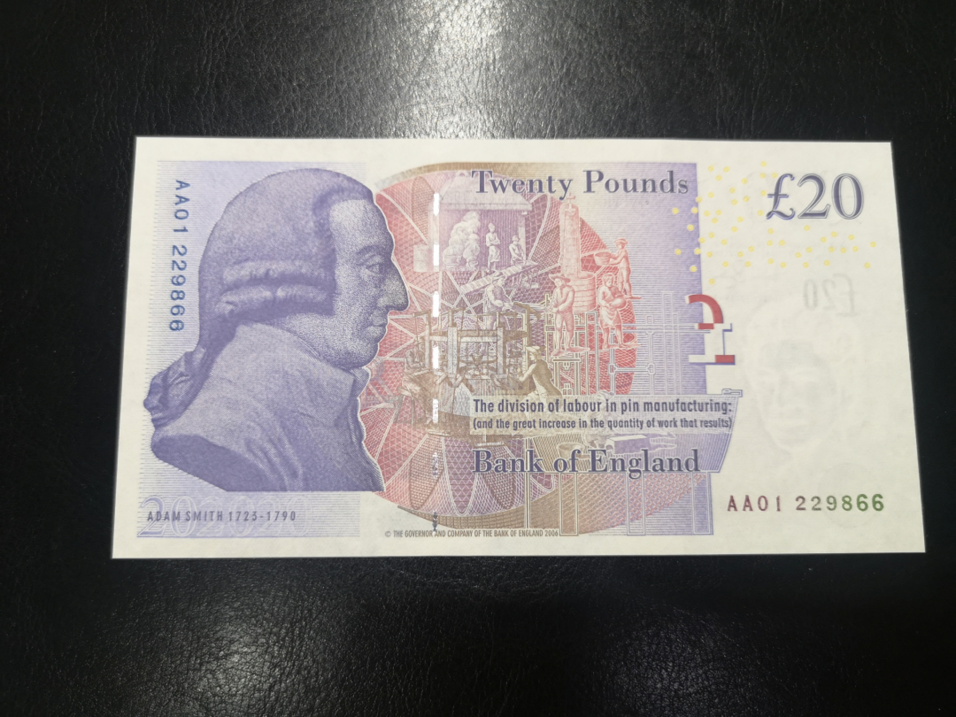 《外钞收藏家》第一百二十八期拍卖 英国F序列20镑 全新UNC AA01首发冠 无47尾66 靓号