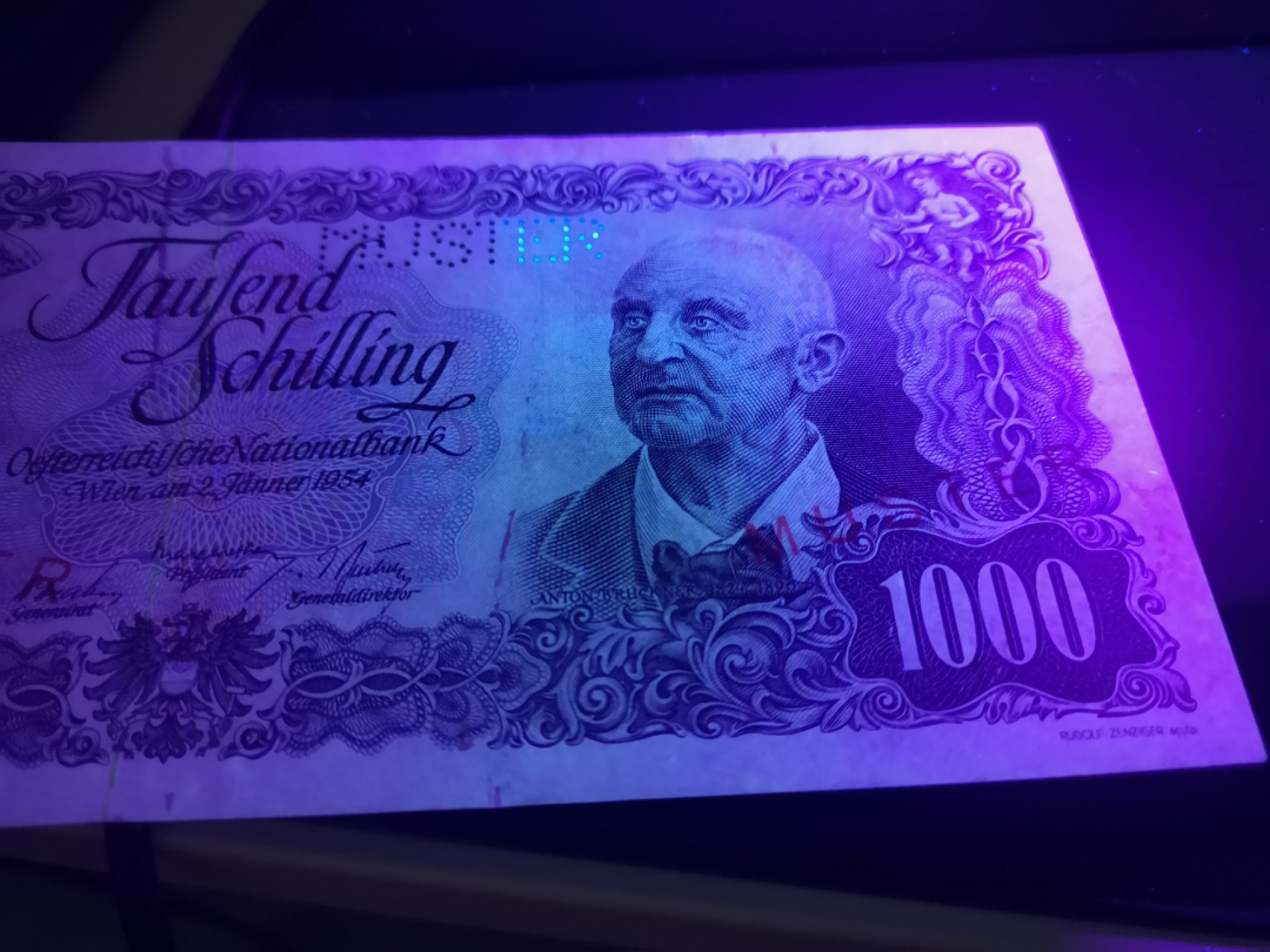 《外钞收藏家》第一百二十八期拍卖 1954年奥地利1000 近全新 无折 有轻微潮 角不是很尖 品相要求高的记得提早和问清楚品相