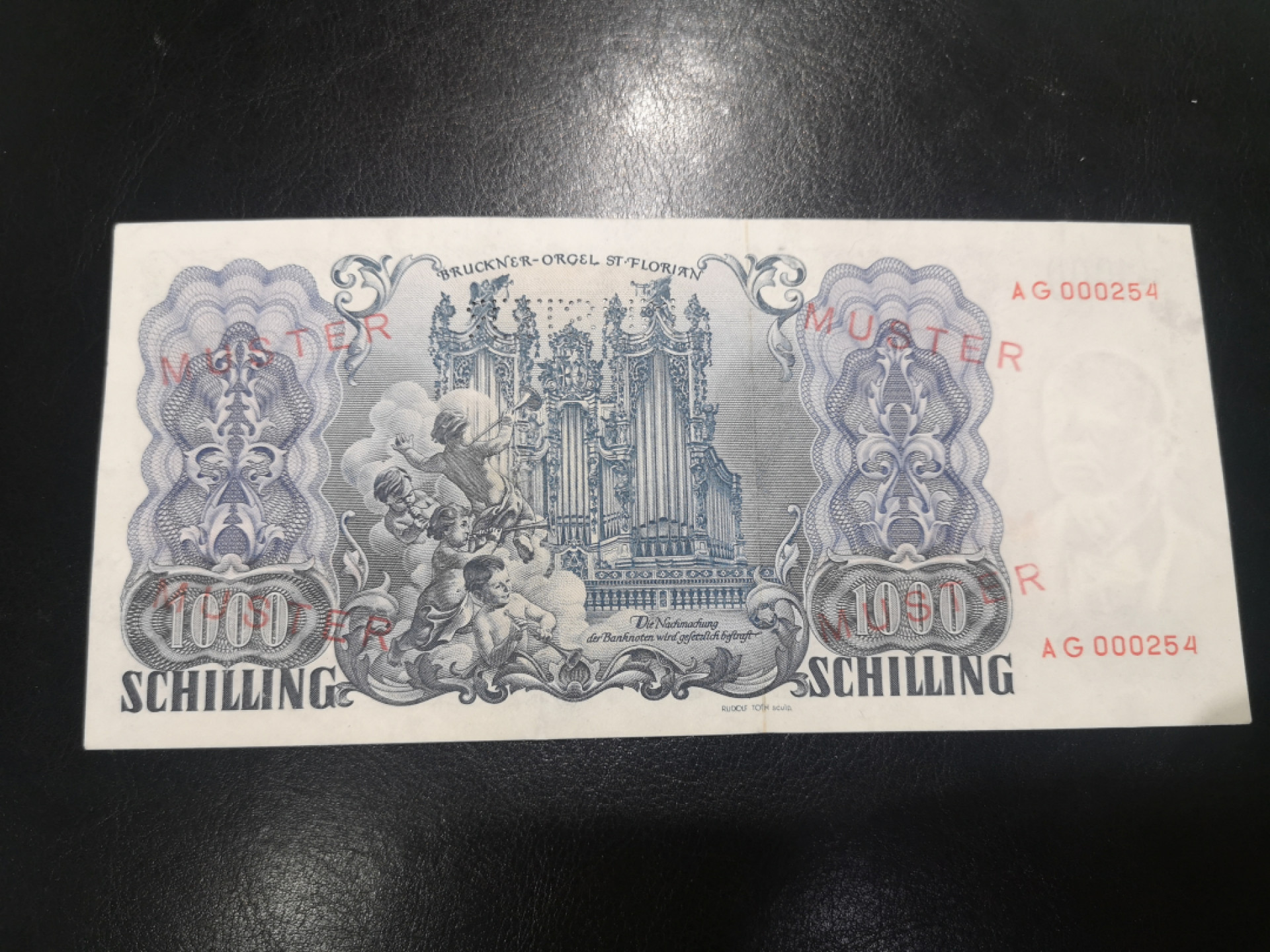 《外钞收藏家》第一百二十八期拍卖 1954年奥地利1000 近全新 无折 有轻微潮 角不是很尖 品相要求高的记得提早和问清楚品相