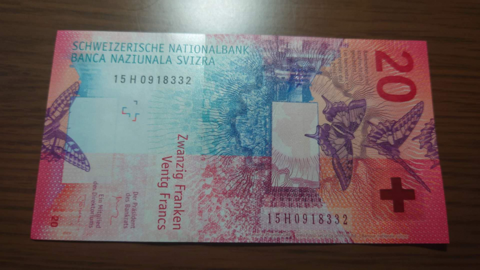 【囧羊收藏】精选微拍第37期暨2021年第28期 各国纸币精选 2015年瑞士20法郎 手版 全新UNC无47尾号332