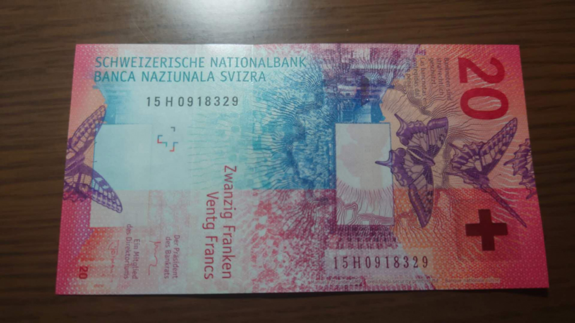 【囧羊收藏】精选微拍第37期暨2021年第28期 各国纸币精选 2015年瑞士20法郎 手版 全新UNC无47尾号329