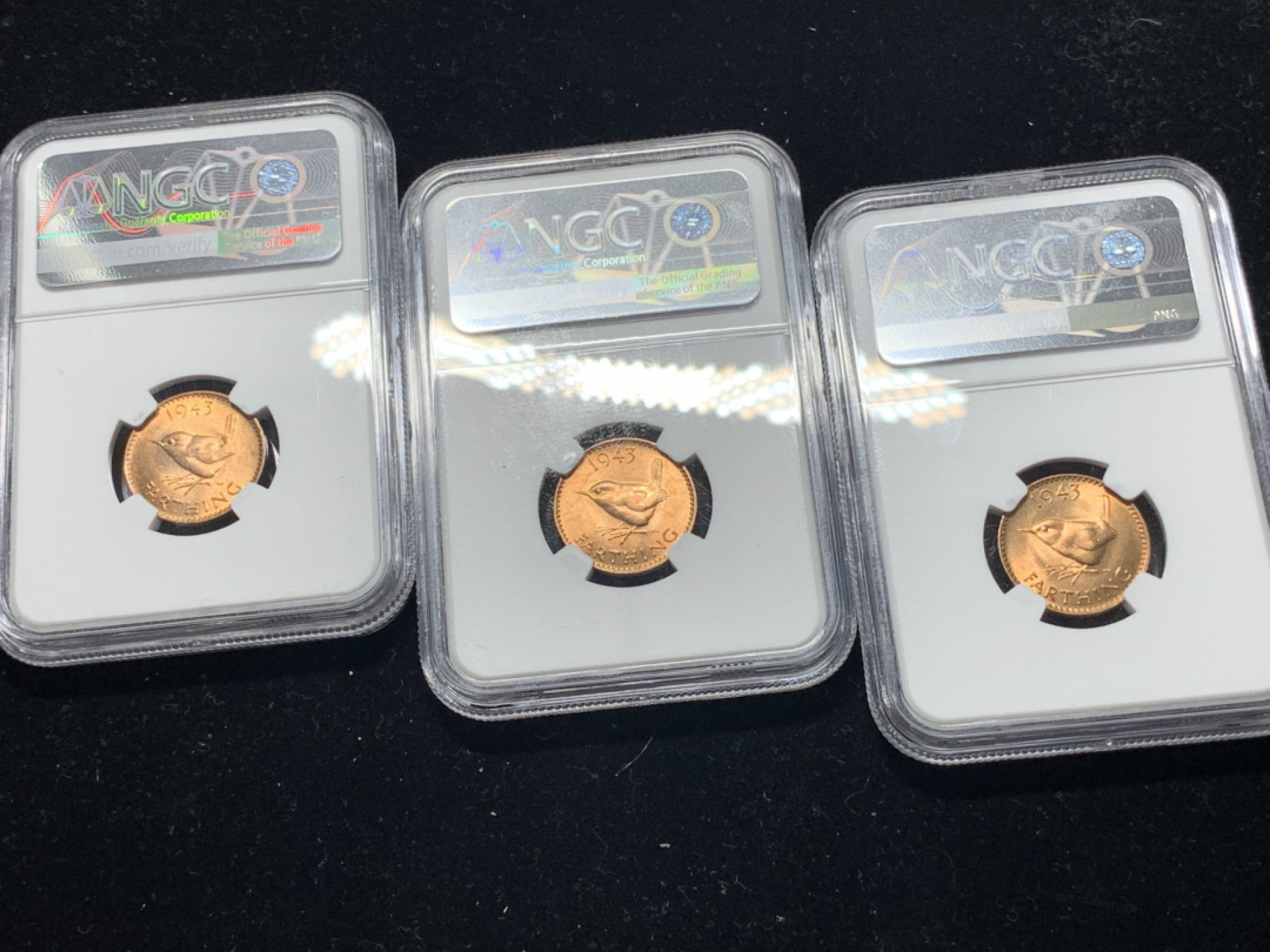 《竞宝斋》钱币微拍-第5场（0佣金包邮） MGC-MS64-65 英国1943年 乔六法新 3枚一起