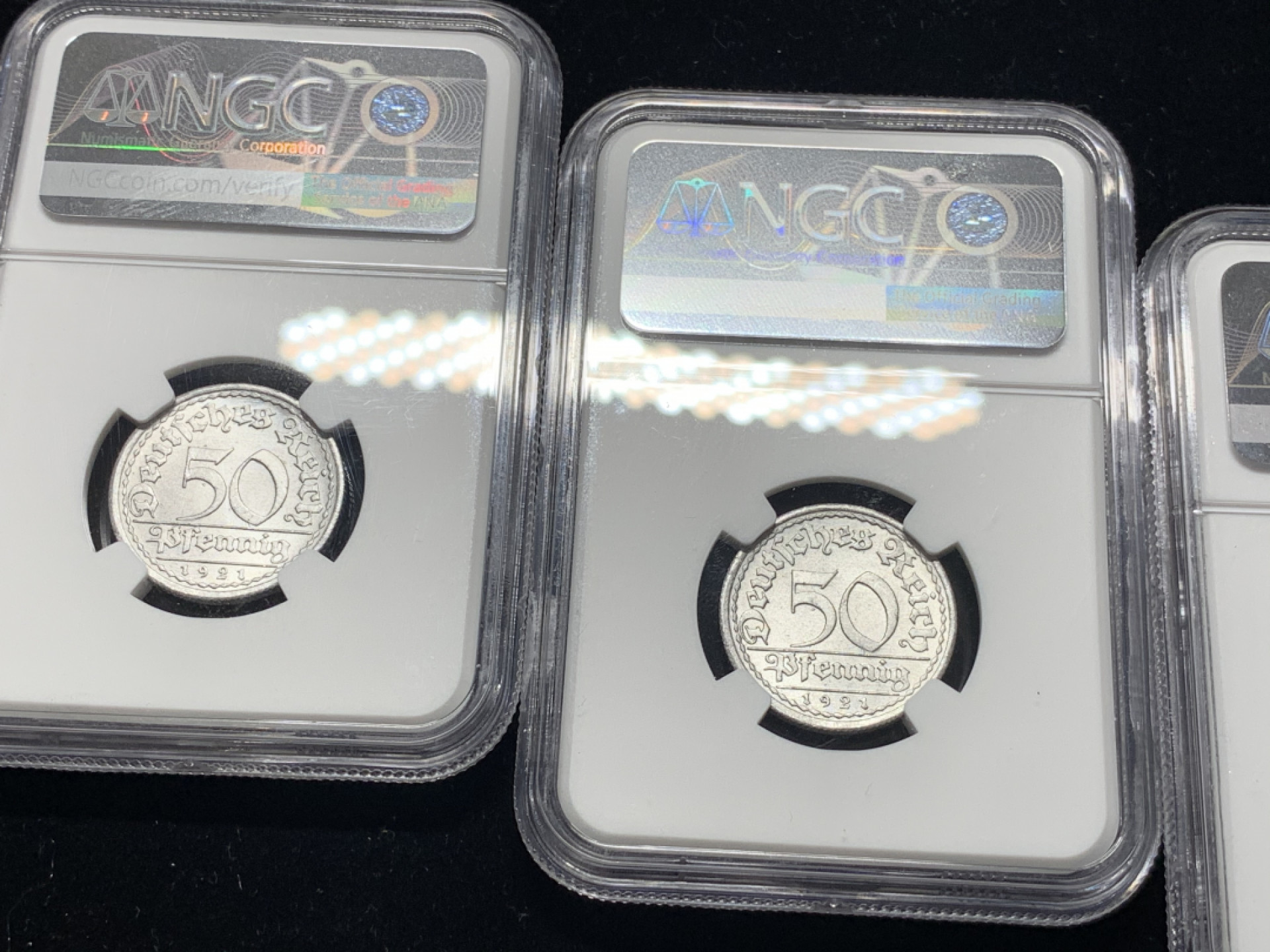 《竞宝斋》钱币微拍-第5场（0佣金包邮） 3枚一组，NGC-MS64 德国 1921年 50芬妮 铝币