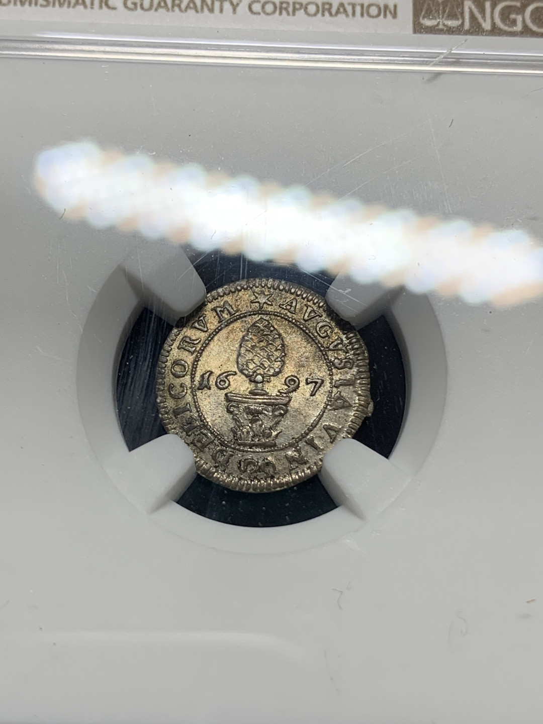 《竞宝斋》钱币微拍-第5场（0佣金包邮） NGC-MS62 德国奥格斯堡 1697年 石松和双头鹰徽 1克鲁泽 银币 唯一冠军分