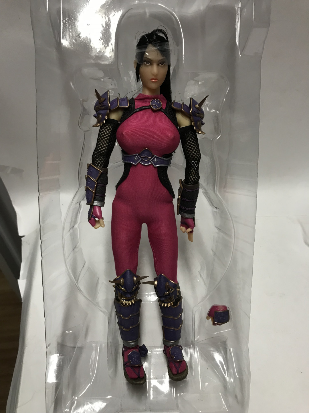 零元拍：三太极 1/6 红衣女忍者，全新。