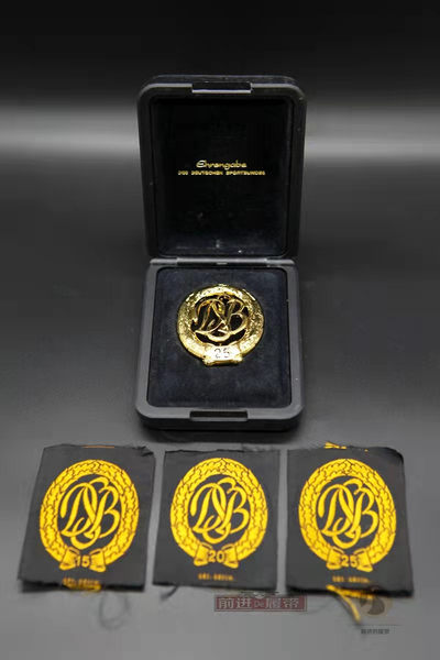 9月份前进的履带第二拍 - 联邦德国DSB体能奖章，25次金级，铜质镀金，带原盒，带三个布标