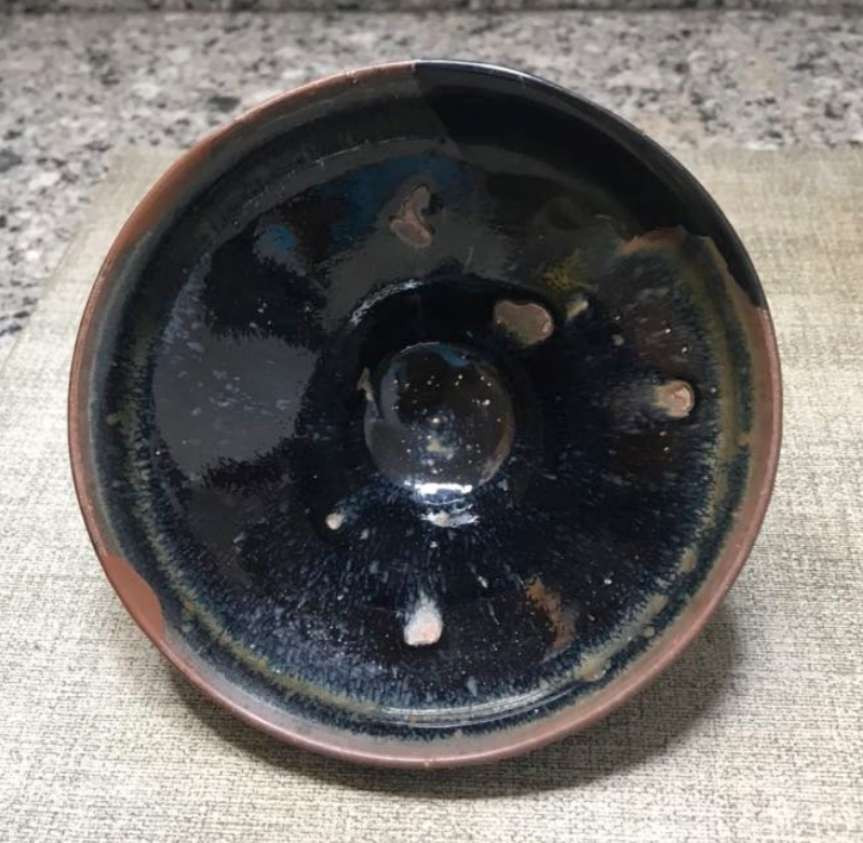 N&C 第十六期: 精品古董文物专场 宋代福清窑蓝毫束口盏，端正，大漆修缮