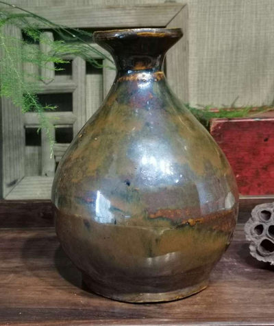 N&C 第十六期: 精品古董文物专场 - 全品～明代紫金釉玉壶春瓶 器型规整，少见的紫金釉玉壶春瓶，单色釉，带窑变价格都很高了，釉水饱满，摆设雅致，收藏佳品，喜欢不要错过了！