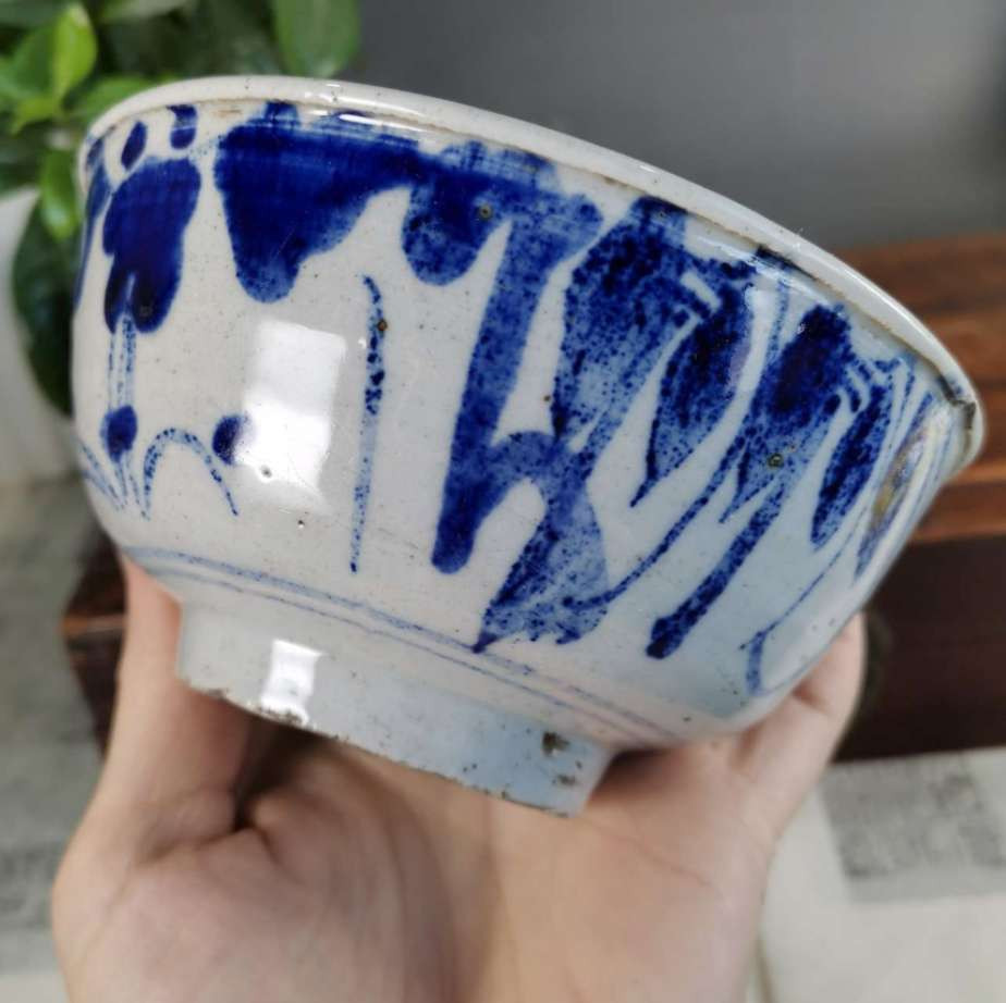 N&C 第十六期: 精品古董文物专场 晚清青花梅竹碗一对 品相如图