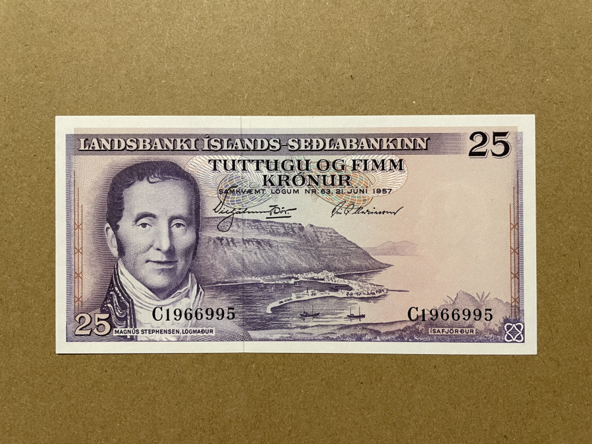 《张总收藏》37期—国庆精品 冰岛25克朗 UNC 1957年初版