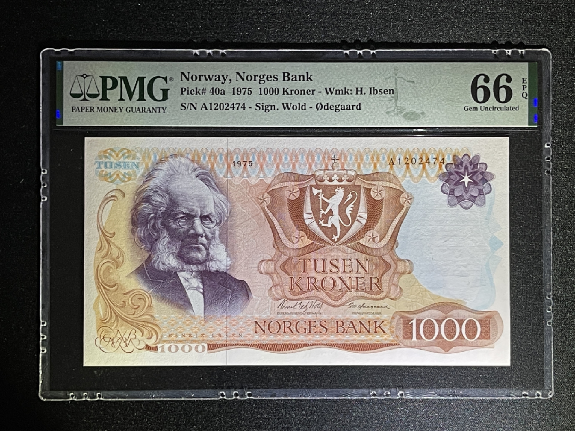 《张总收藏》37期—国庆精品 挪威1000克朗 PMG66E 首发首签A冠易卜生 P-40a 1975年