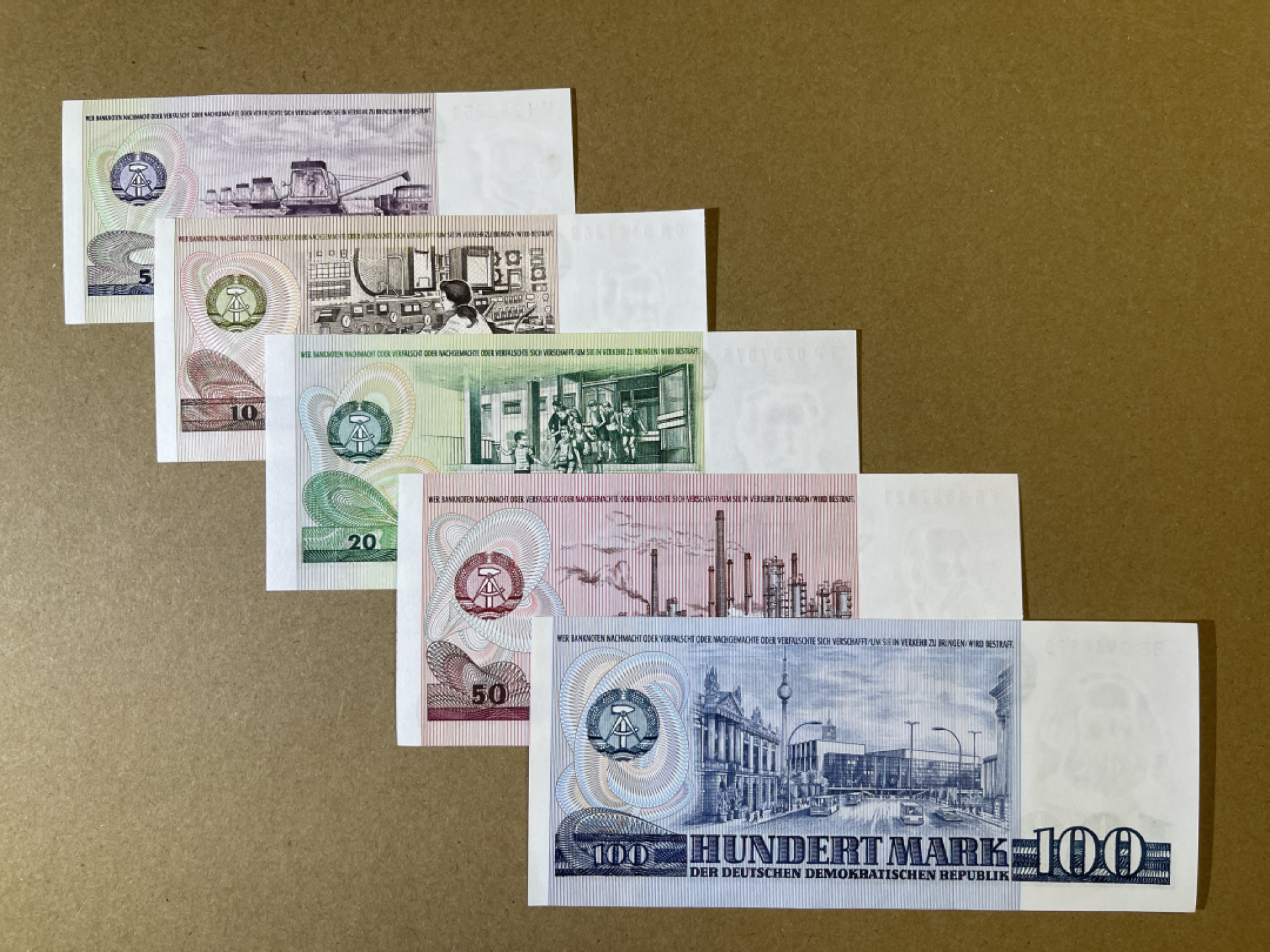 《张总收藏》37期—国庆精品 东德马克小套 5-100共5张 UNC