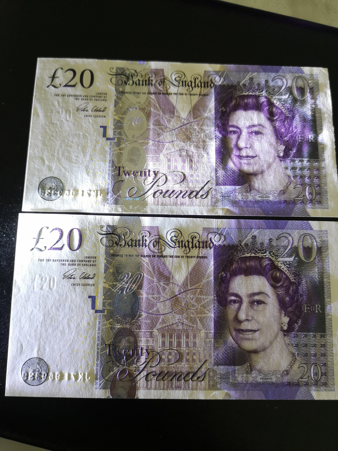 《外钞收藏家》第一百三十期拍卖 F序列20镑 两张一起 全新UNC