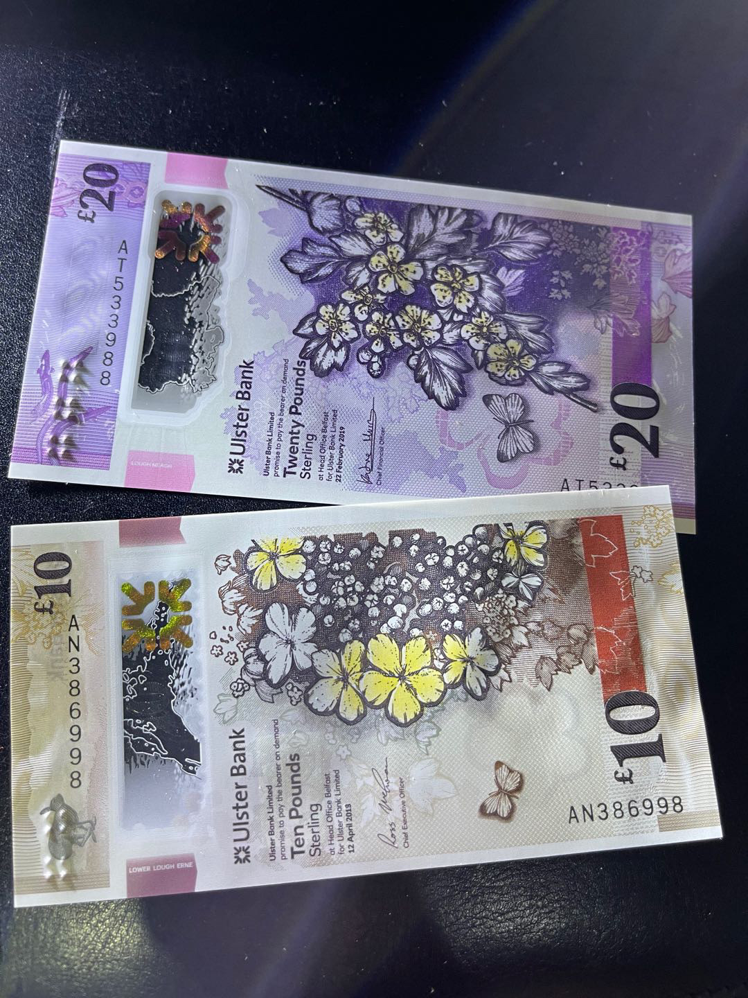 《外钞收藏家》第一百三十期拍卖 北爱尔兰10、20镑 两张一起 全新UNC 无47尾8 20镑尾88 号码都非常好