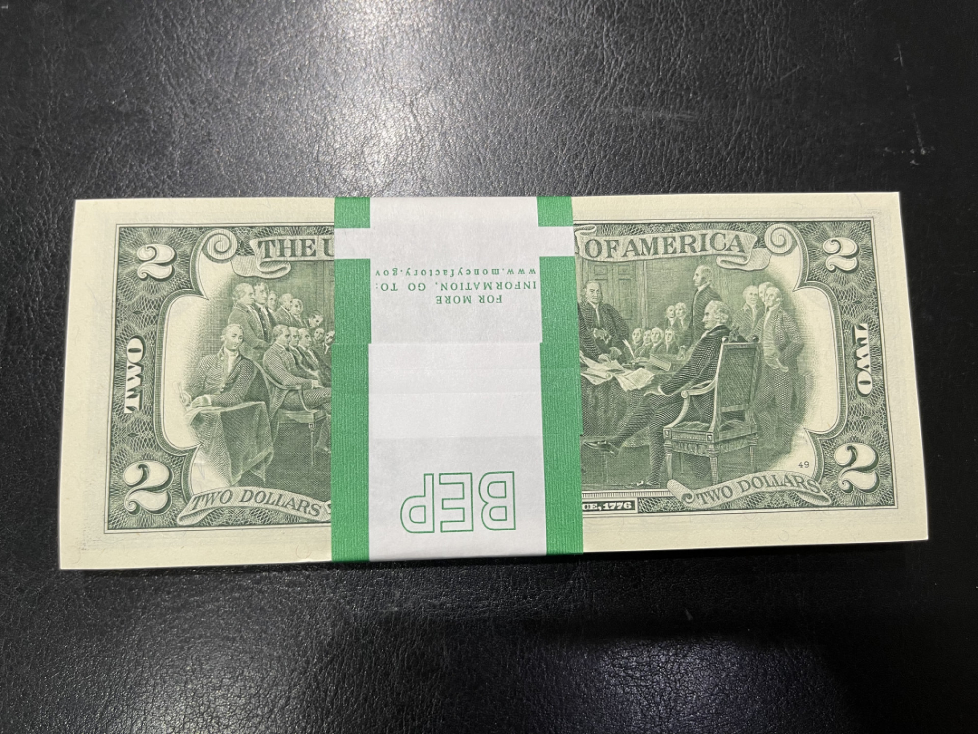 《外钞收藏家》第一百三十期拍卖 2美元刀货 标百 品相非常好 配盒子包装 无347靓号