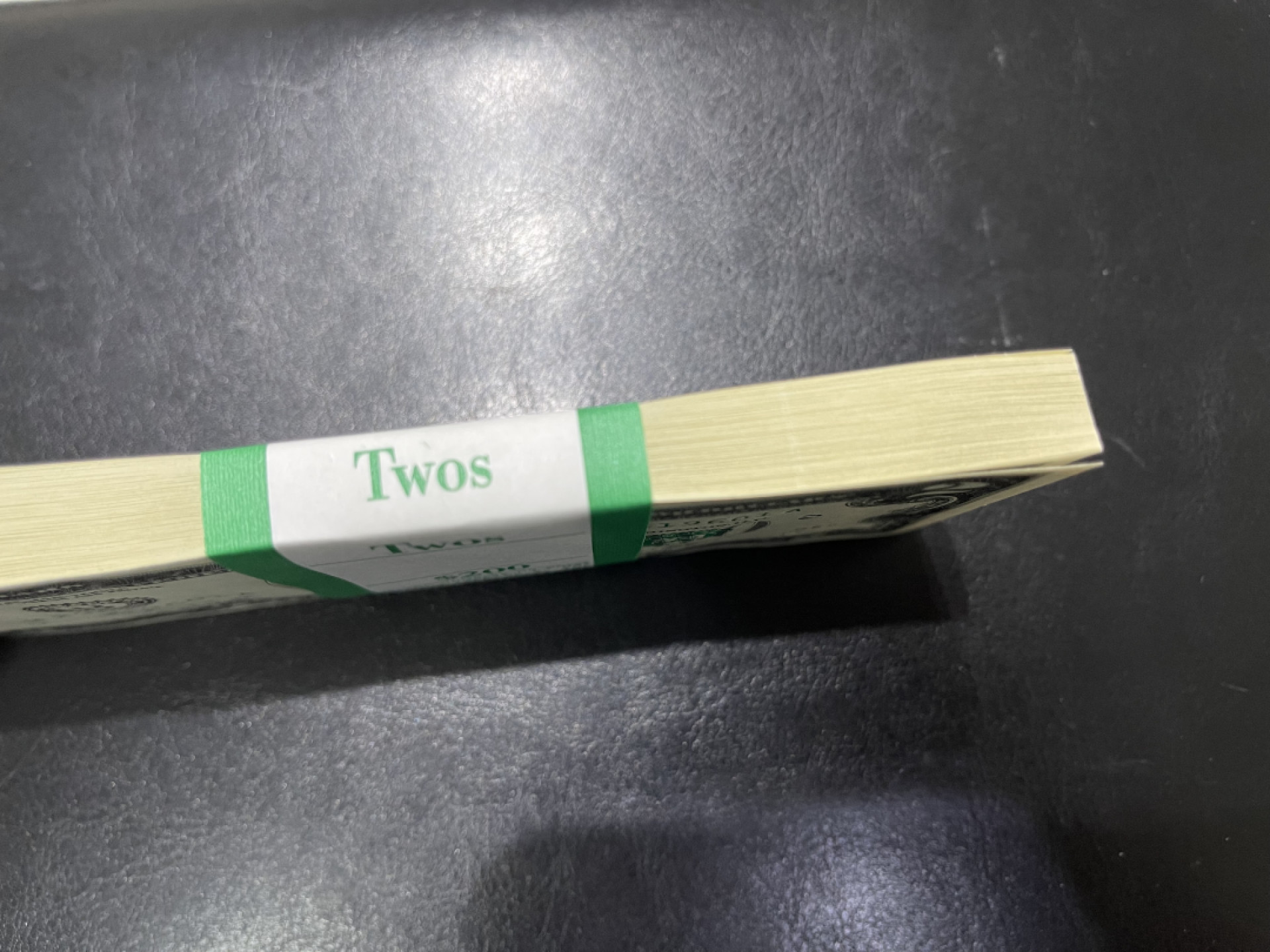 《外钞收藏家》第一百三十期拍卖 2美元刀货 标百 品相非常好 配盒子包装 无347靓号