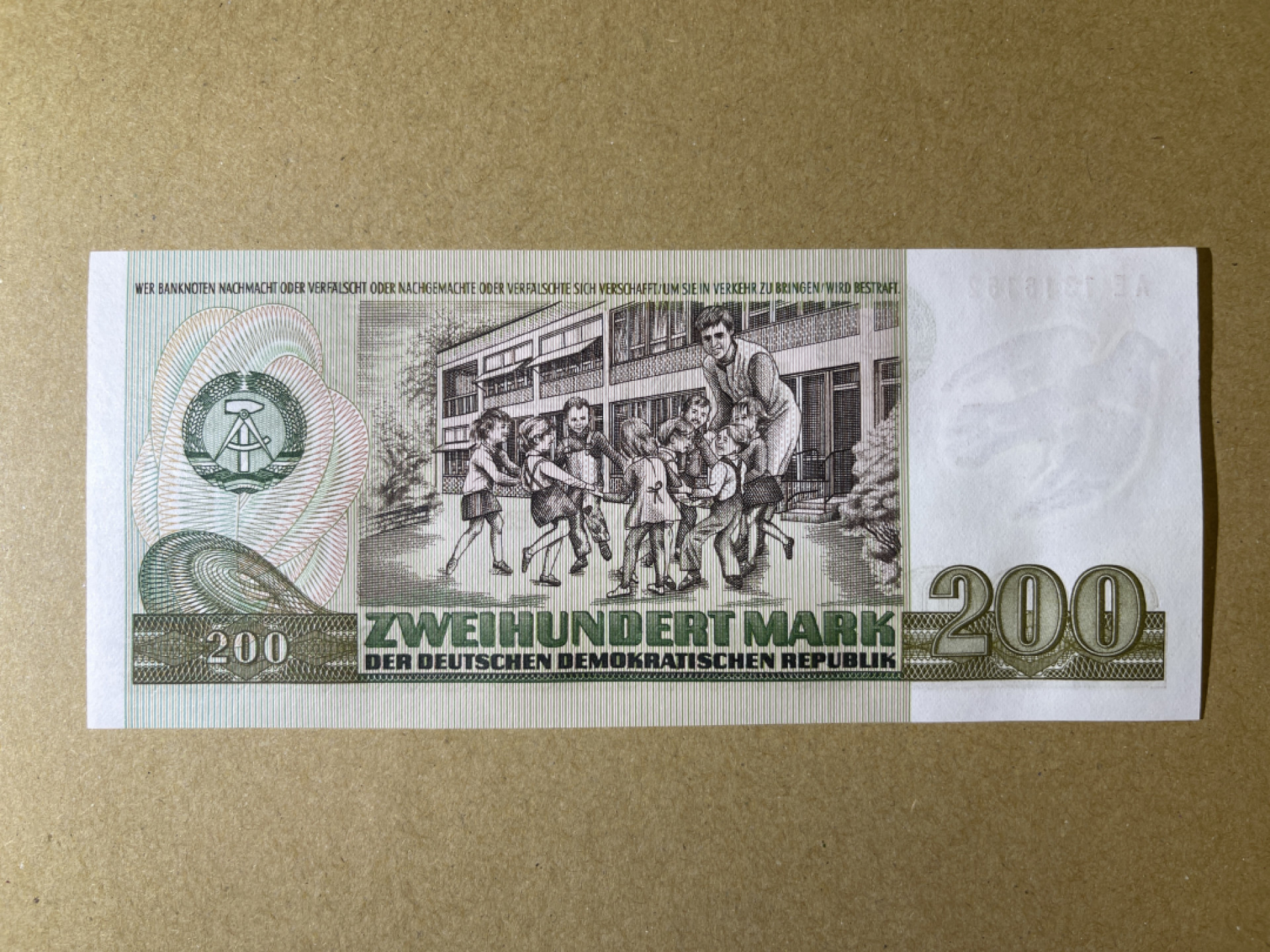 《张总收藏》37期—国庆精品 东德200马克 UNC 1985年无47