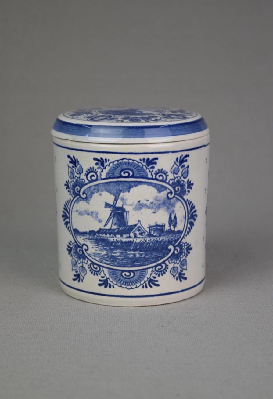 顺兴如意欧洲古董馆 DELFT（代尔夫特）青花瓷豪达圣扬教堂纹饰储物罐（收纳罐、烟丝罐、茶叶罐）摆件