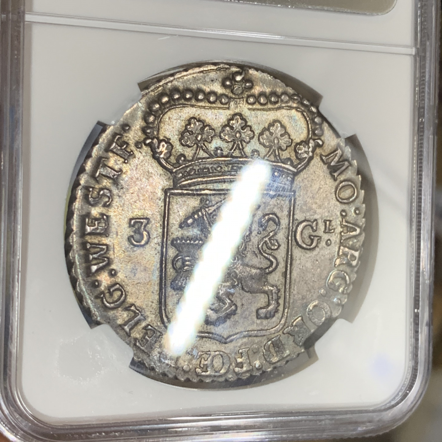 《竞宝斋》钱币微拍-第7场（不限金额顺丰包邮） NGC MS62 荷兰西弗里斯兰 1793 站人 3盾 带光老包浆 大银币