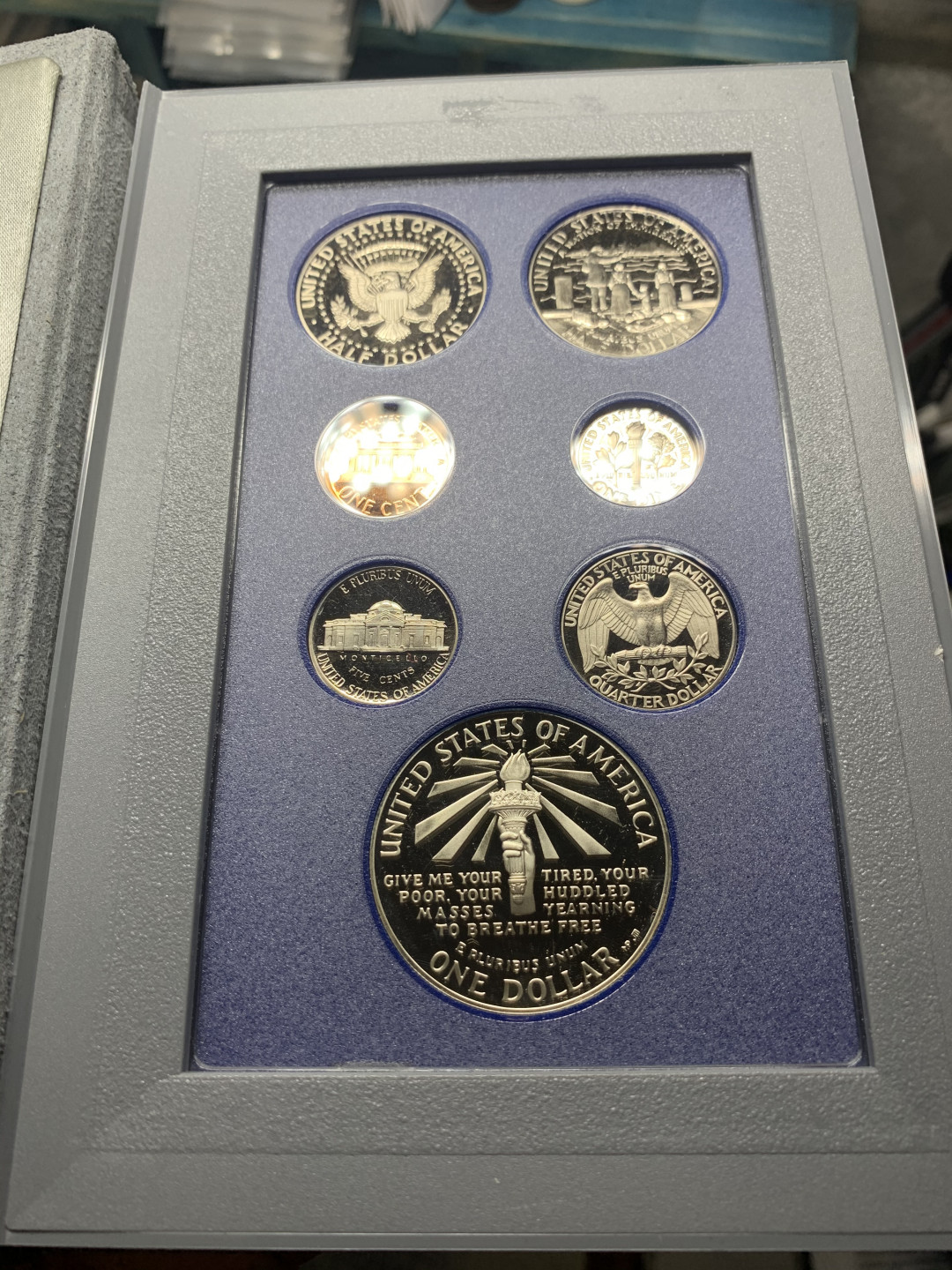 《竞宝斋》钱币微拍-第7场（不限金额顺丰包邮） 美国 1986年 7枚套 自由女神 精制套币 原盒证书 最大为银币 非常完美