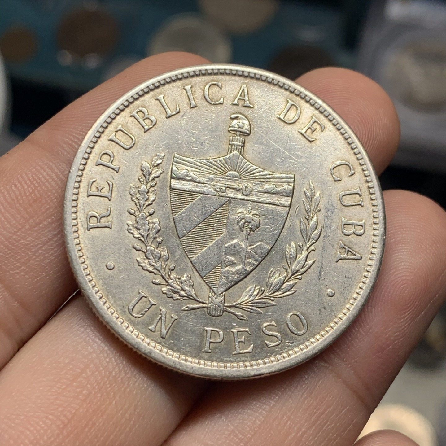 《竞宝斋》钱币微拍-第7场（不限金额顺丰包邮） 古巴 1932年 大五星 1比索 带光 好品银币 26.8g，38mm直径