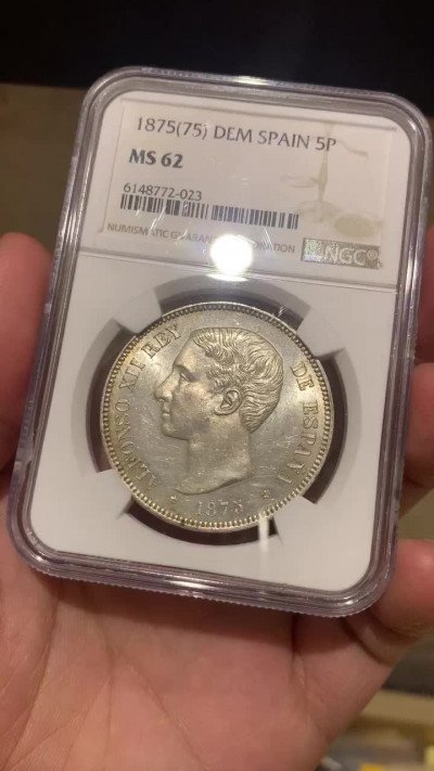 《竞宝斋》钱币微拍-第7场（不限金额顺丰包邮） NGC MS62 西班牙 1875年 5比塞塔 原光银币 此头像好品是除了坐花以外最难找的版, HA近八年MS级只出品过一枚64分(5520美金) , 西属里的难点