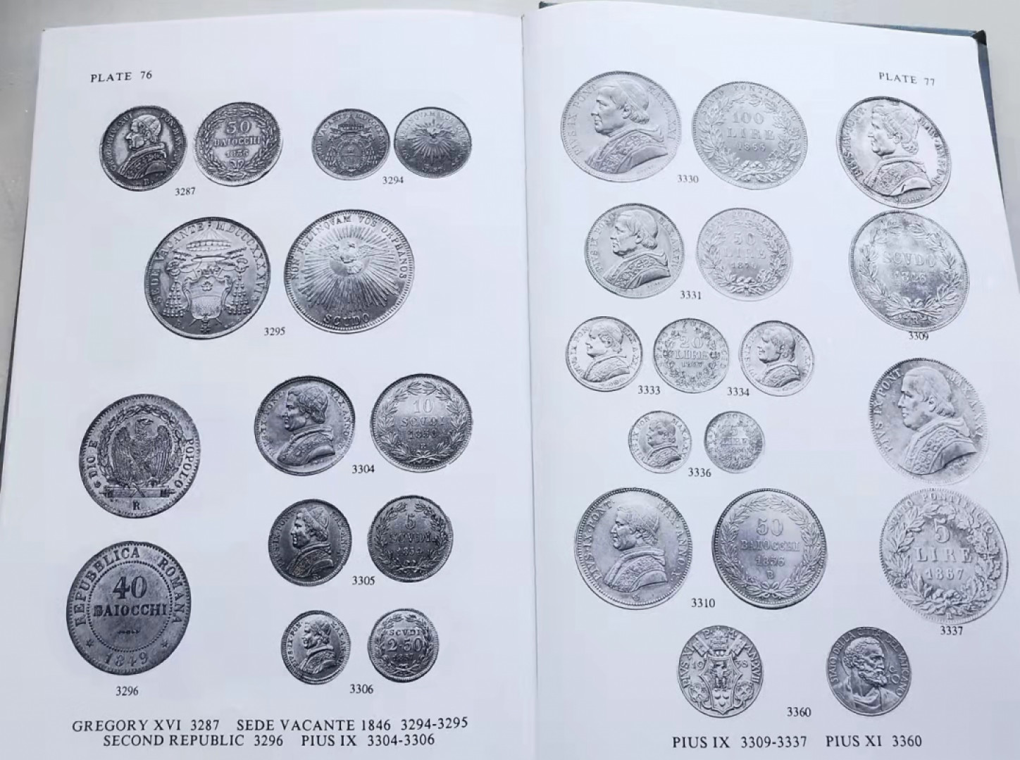 凡希社世界钱币微拍第一百七十二期 经典！作者亲笔签名版 教皇国钱币目录 布面精装无封套 九品 附录币图77页