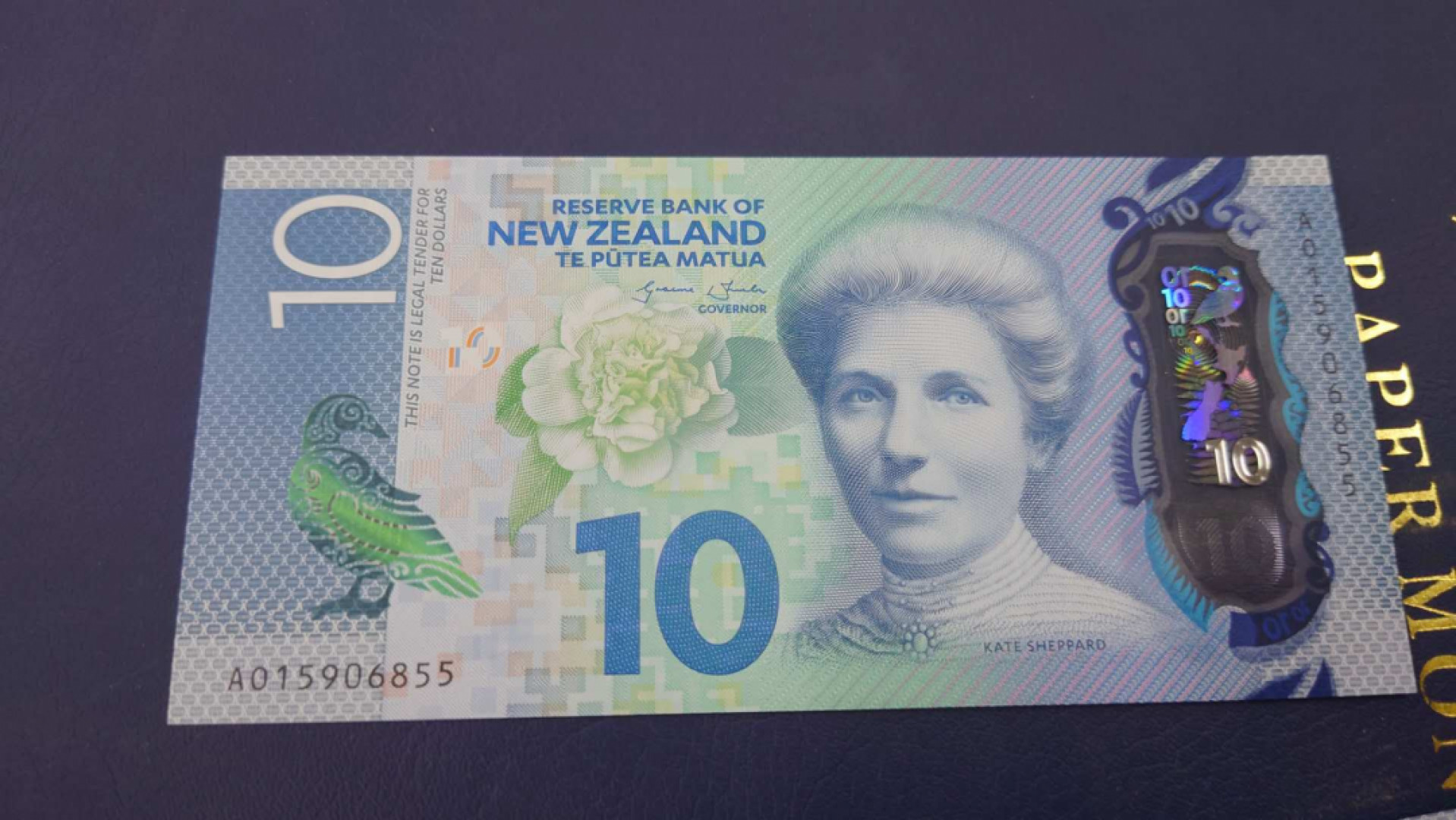 今晚八点半【囧羊收藏】精选微拍第38期暨2021年第二十九期 评级裸钞混合场 2015年新西兰10元塑料钞 明亮版 全新UNC无47号码