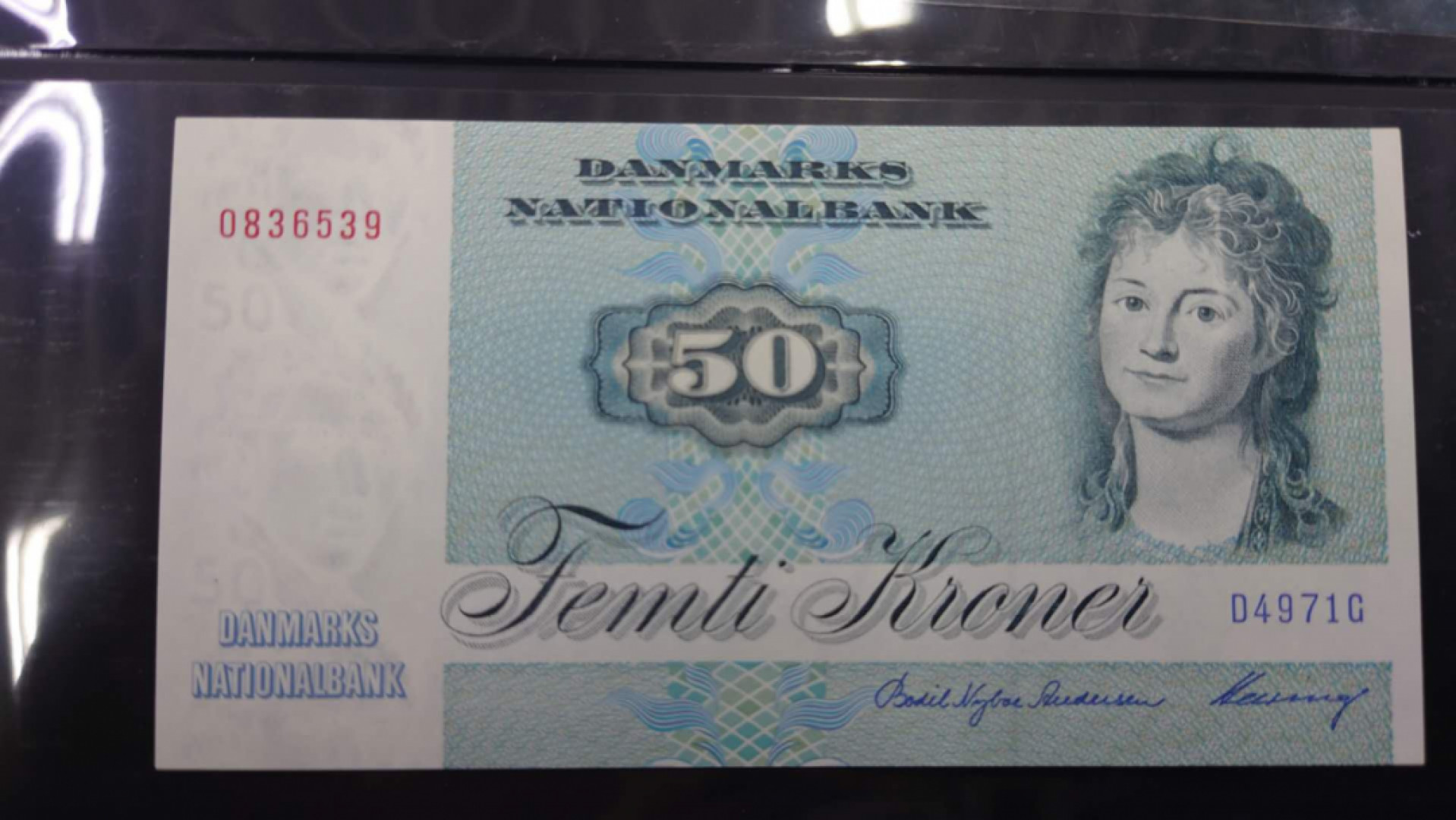 今晚八点半【囧羊收藏】精选微拍第38期暨2021年第二十九期 评级裸钞混合场 1997年丹麦50克朗 欧洲鲫鱼 全新UNC无47