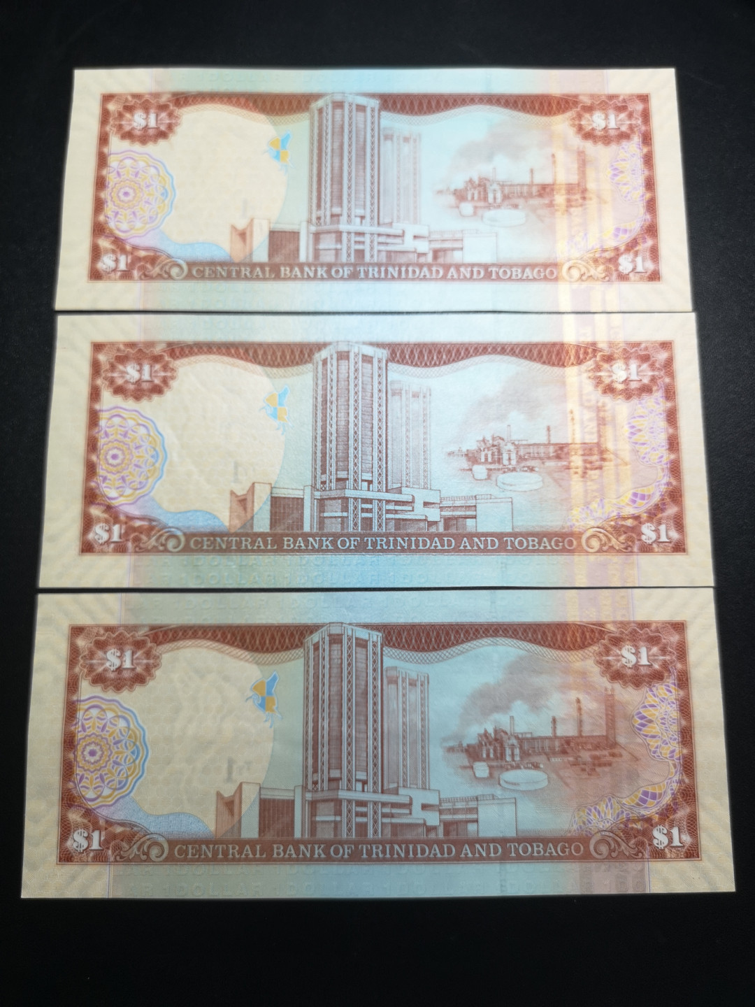 《外钞收藏家》金九银十双拍9号场（总133期）（本期72件） 三个国家八张纸币一起 全新UNC