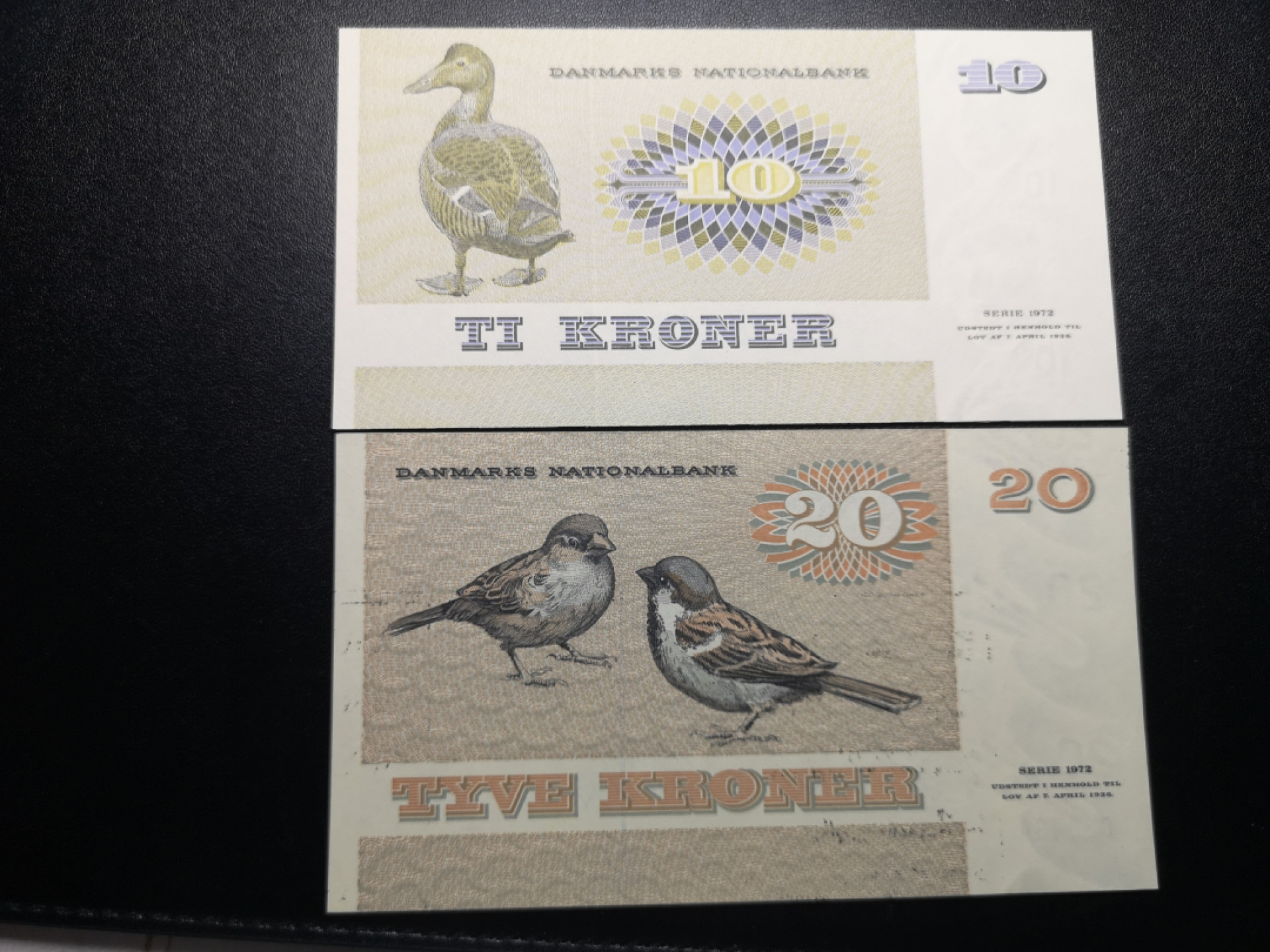 《外钞收藏家》金九银十双拍9号场（总133期）（本期72件） 丹麦动物版 20、10克朗两张 全新UNC