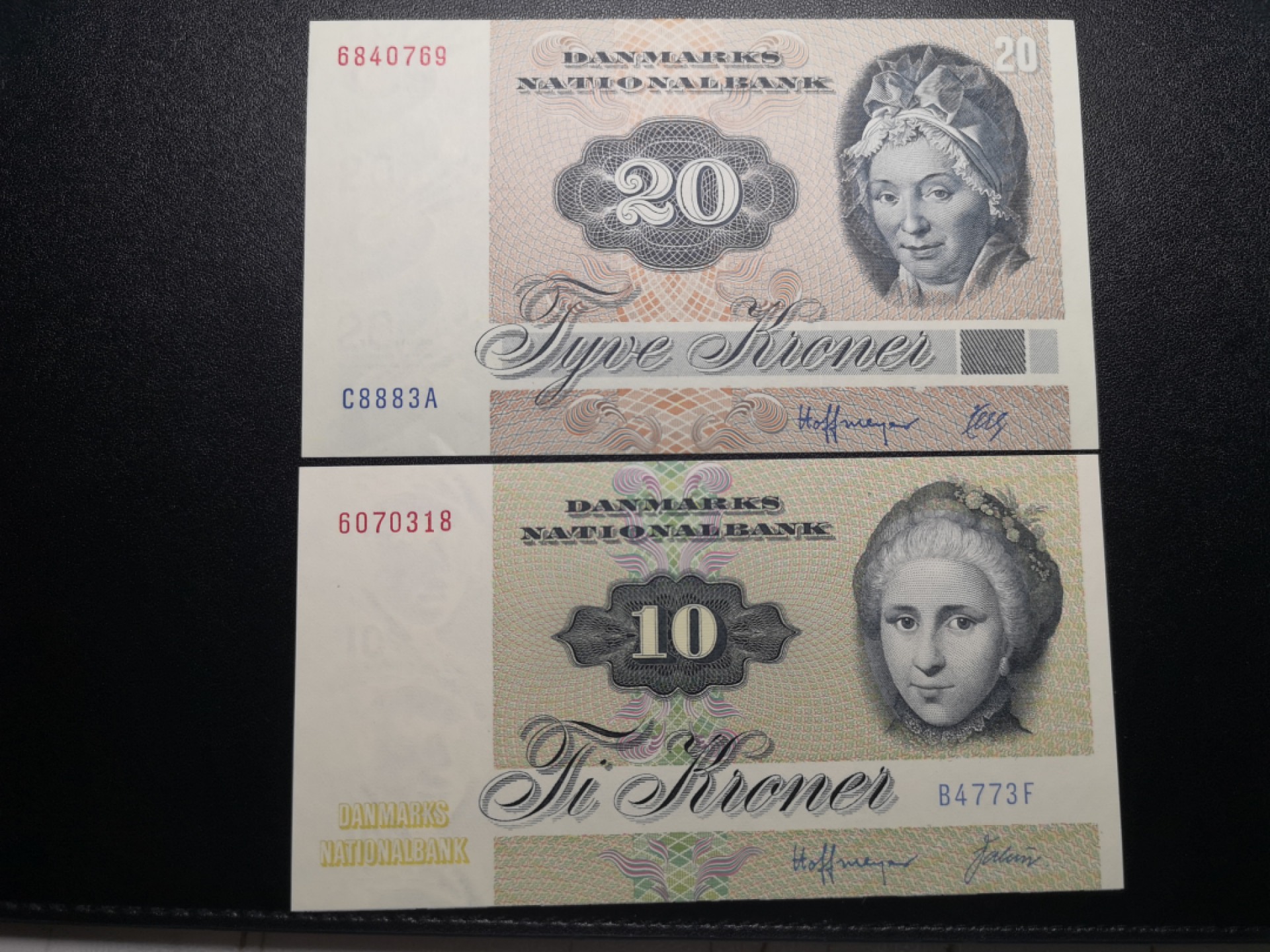 《外钞收藏家》金九银十双拍9号场（总133期）（本期72件） 丹麦动物版 20、10克朗两张 全新UNC