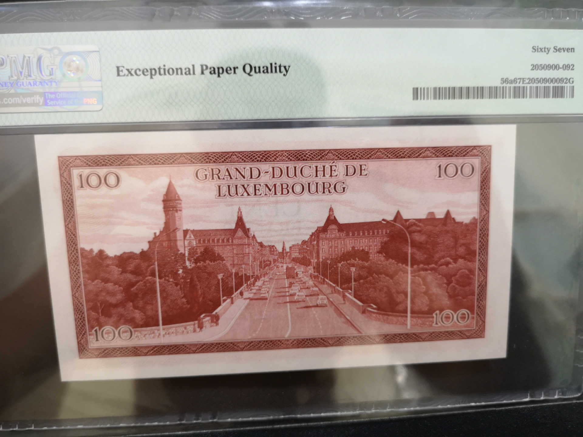 《外钞收藏家》金九银十双拍9号场（总133期）（本期72件） 1970年卢森堡100法郎 精美钞票  PMG67