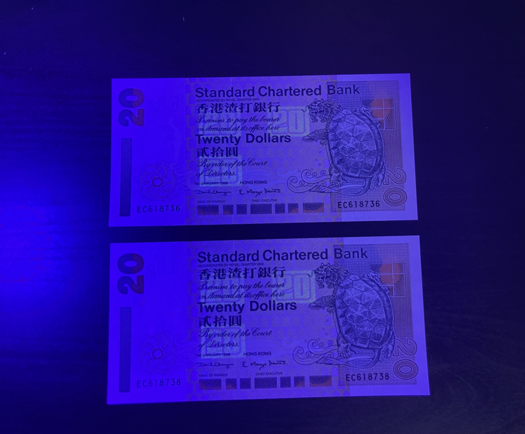 【丑猫1010】今晚7点整(佣金不涨) 渣打短棍20unc(2张)