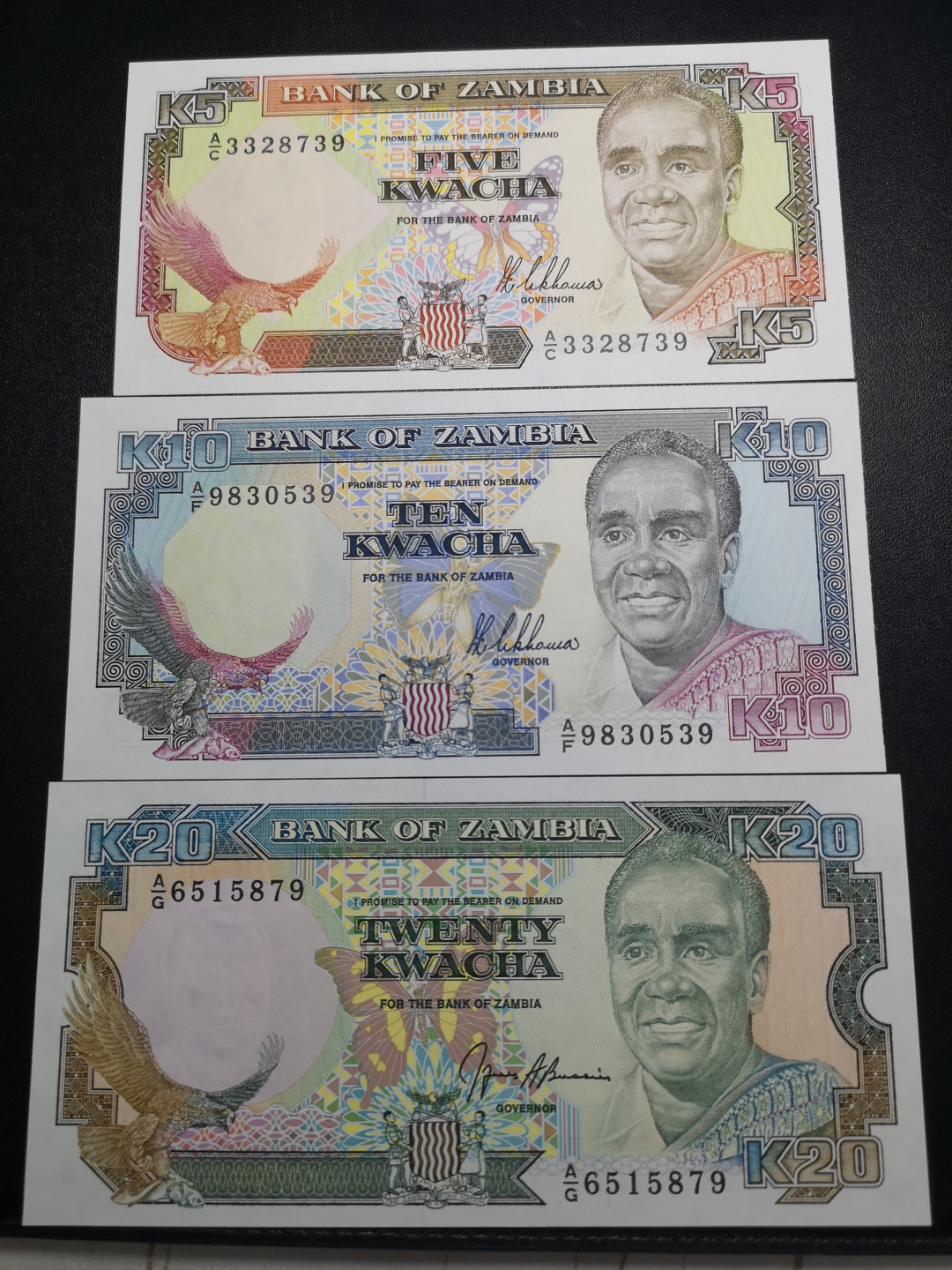 《外钞收藏家》金九银十双拍9号场（总133期）（本期72件） 三个国家八张纸币一起 全新UNC