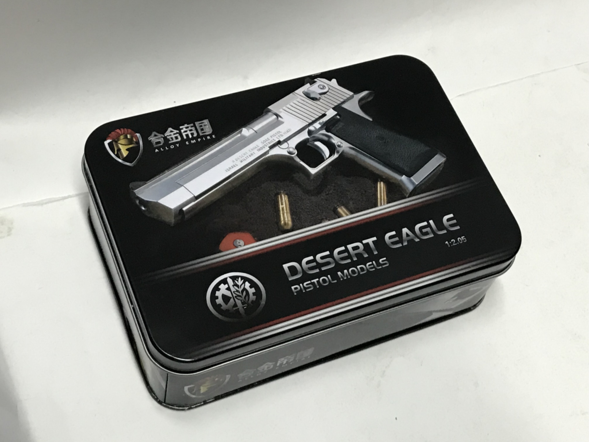 零元拍：合金帝国出品1:2.05沙漠之鹰全金属手枪模型，可分解，不可发射。全新。