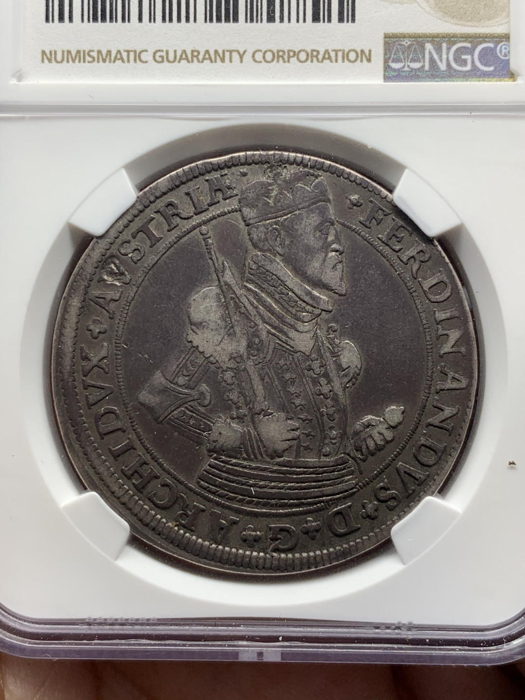 《竞宝斋》钱币微拍-第8场（不限金额顺丰包邮） NGC-XF40 奥地利1564-95年 1泰勒银币 400年老重包浆，有分难遇，满满的岁月痕迹