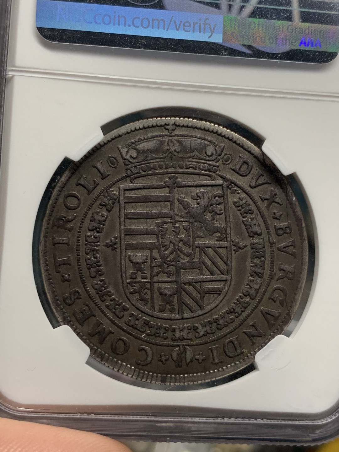 《竞宝斋》钱币微拍-第8场（不限金额顺丰包邮） NGC-XF40 奥地利1564-95年 1泰勒银币 400年老重包浆，有分难遇，满满的岁月痕迹