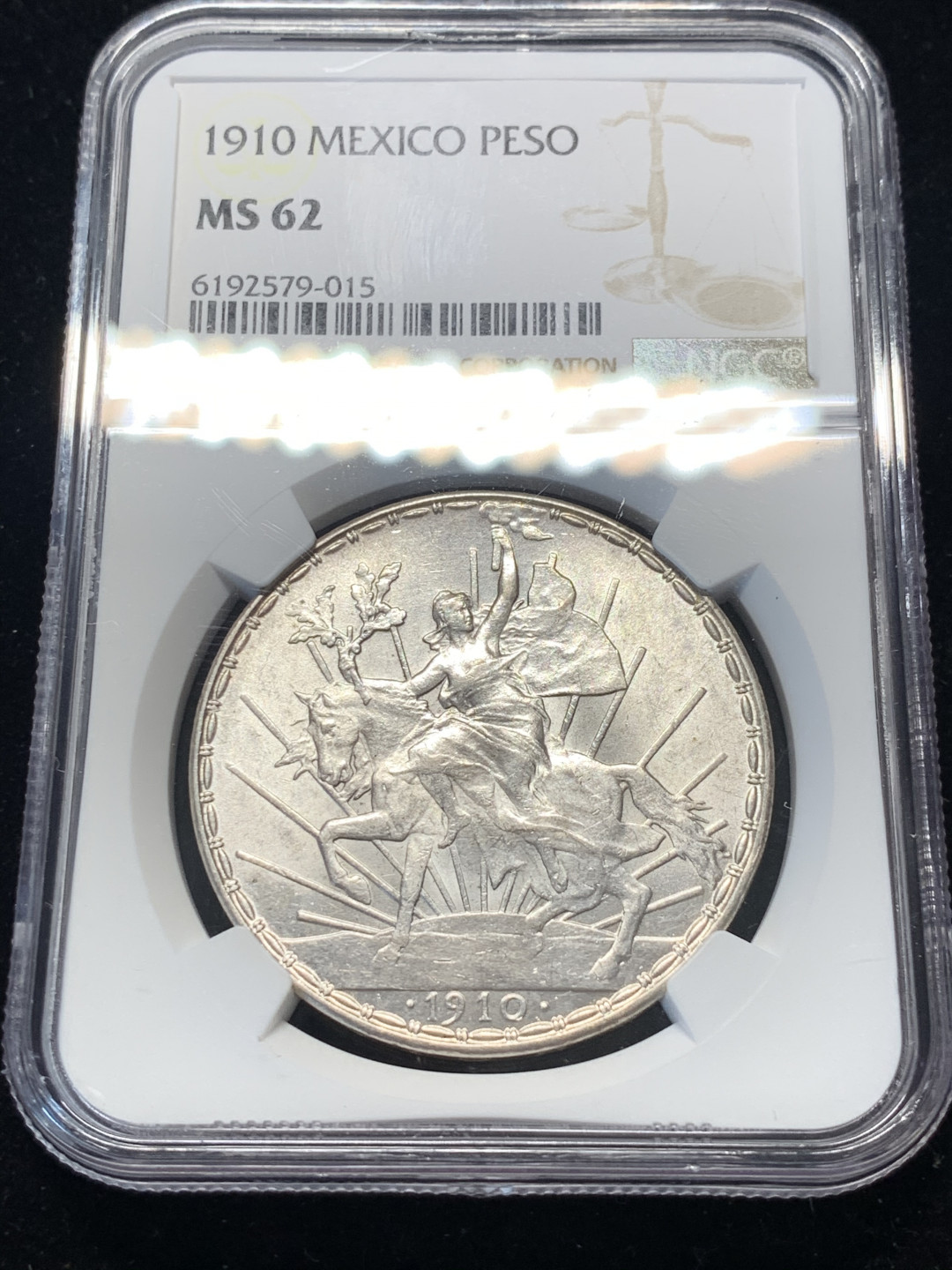 《竞宝斋》钱币微拍-第8场（不限金额顺丰包邮） NGC-MS62 墨西哥 1910年 骑马鹰洋 1比索 银币 原光 墨西哥鹰洋收藏必备品种