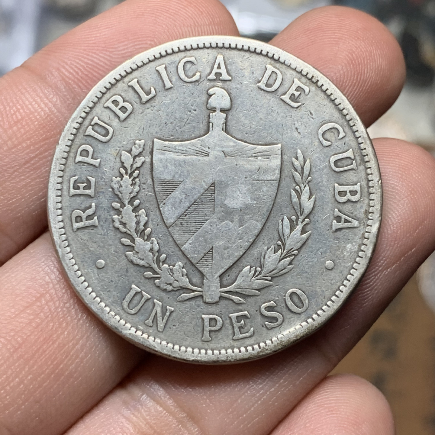 《竞宝斋》钱币微拍-第8场（不限金额顺丰包邮） 古巴 1934年 大五星 1比索 原味大银币 26.2g，38mm