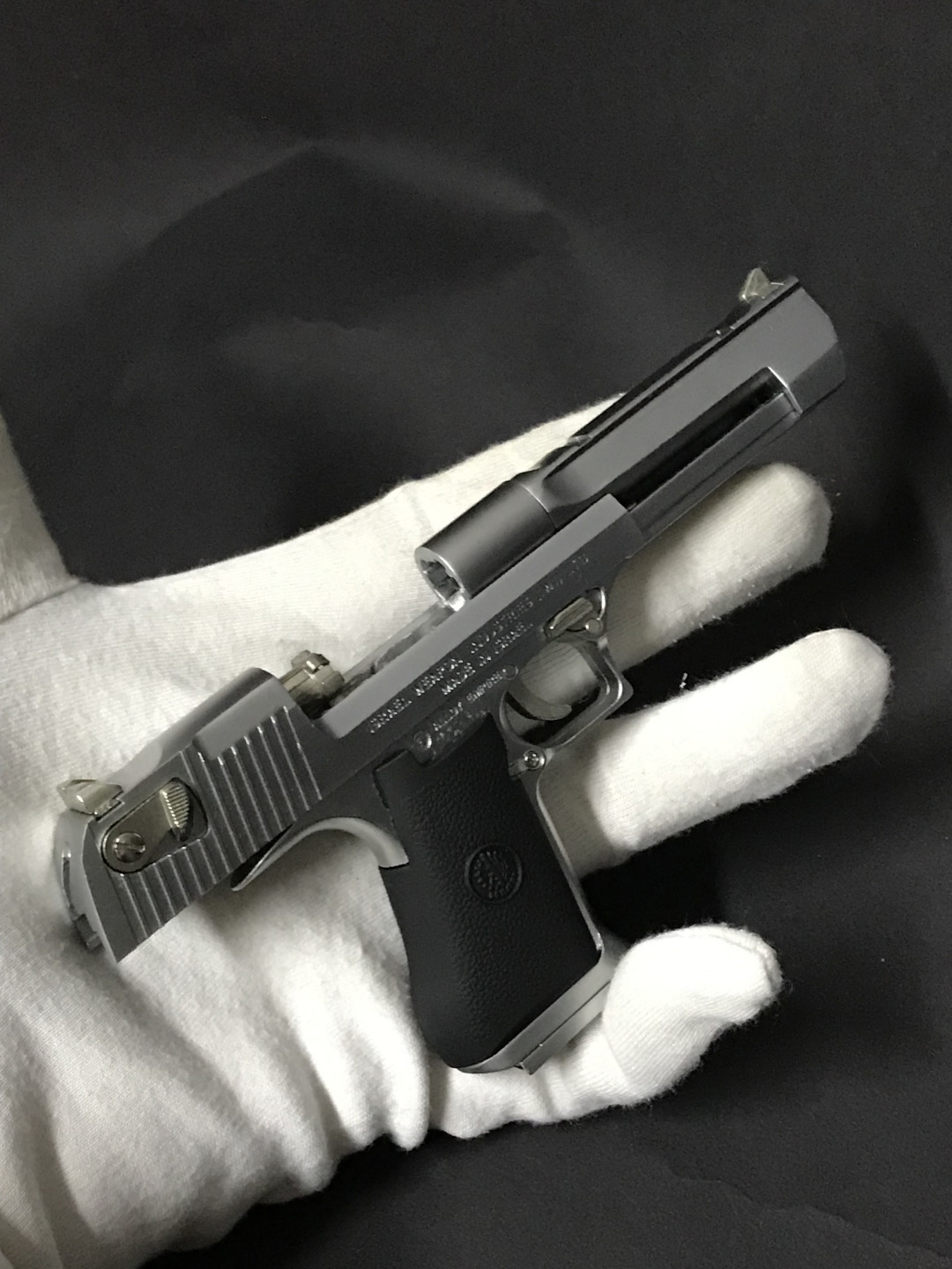 零元拍：合金帝国出品1:2.05沙漠之鹰全金属手枪模型，可分解，不可发射。全新。