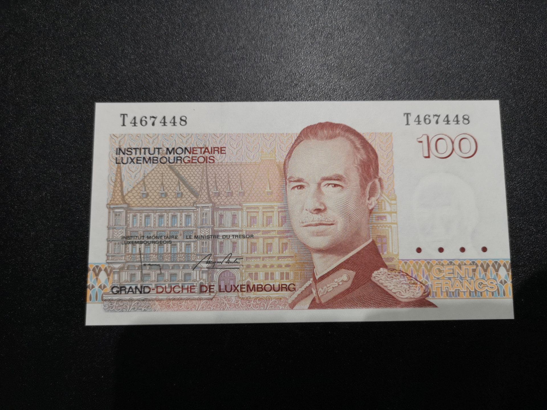 《外钞收藏家》金九银十双拍10号场（总134期）（本期90件） 1993年卢森堡100法郎 全新UNC