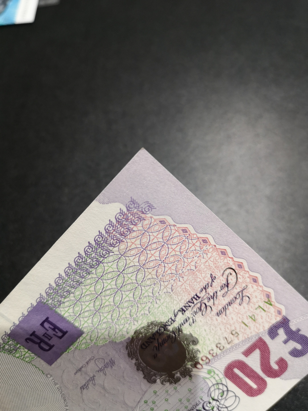 《外钞收藏家》金九银十双拍10号场（总134期）（本期90件） 英国E序列20镑 全新 无折 四个角钝 