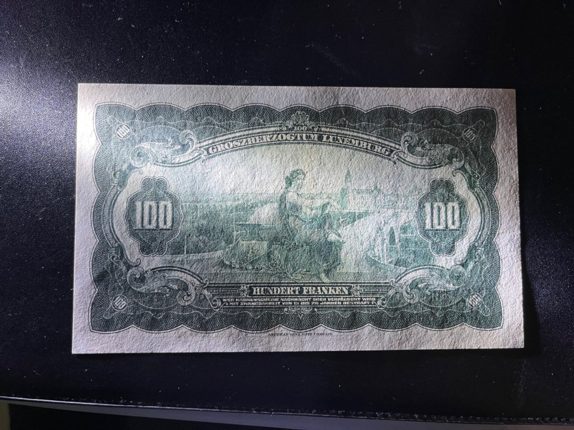 《外钞收藏家》金九银十双拍9号场（总133期）（本期72件） 卢瑟堡100 老版 大票幅 全新 这么大票幅 这样的品相很不错了