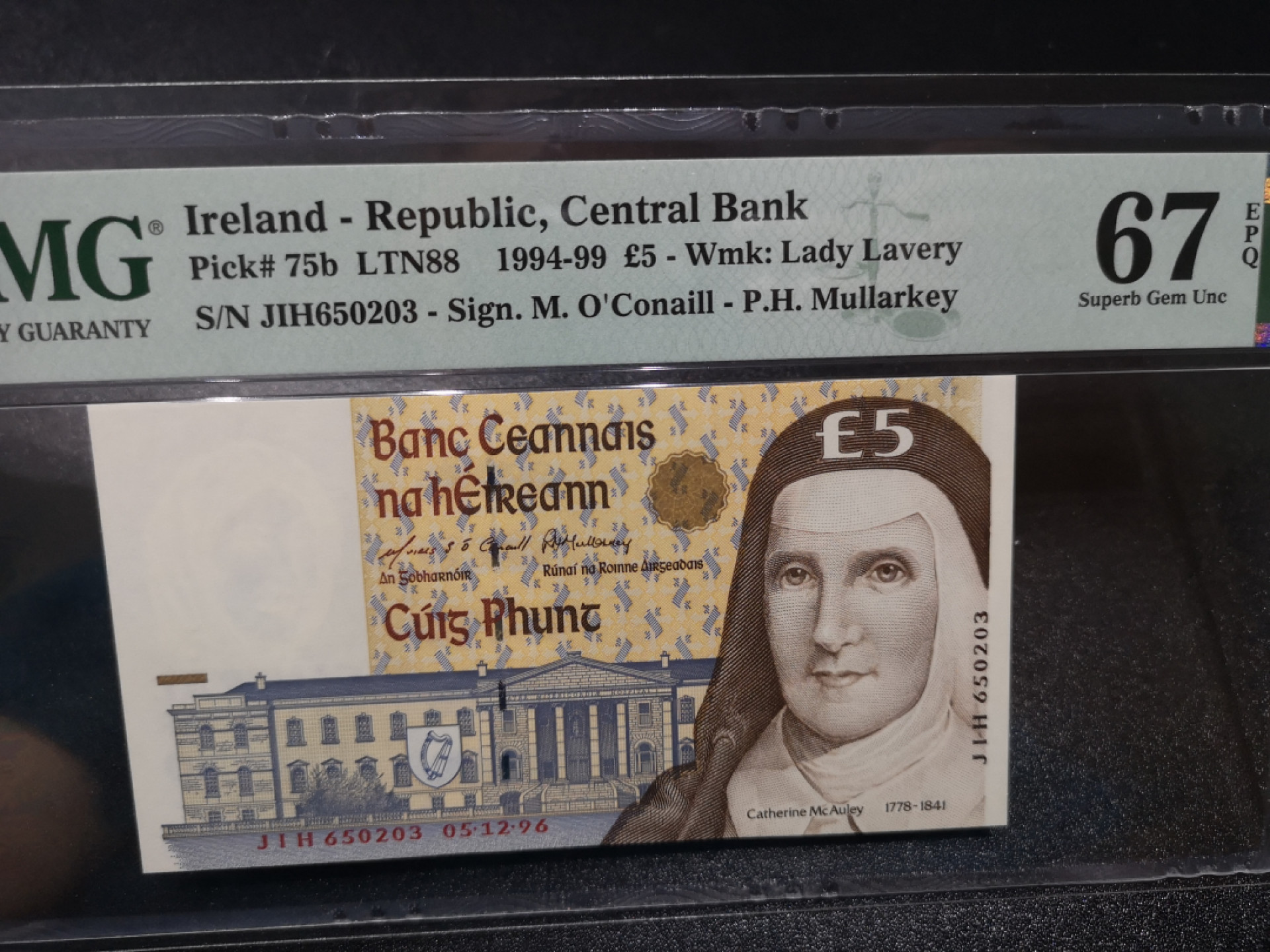 《外钞收藏家》金九银十双拍10号场（总134期）（本期90件） 1996年爱尔兰末版 5镑  无47 PMG67