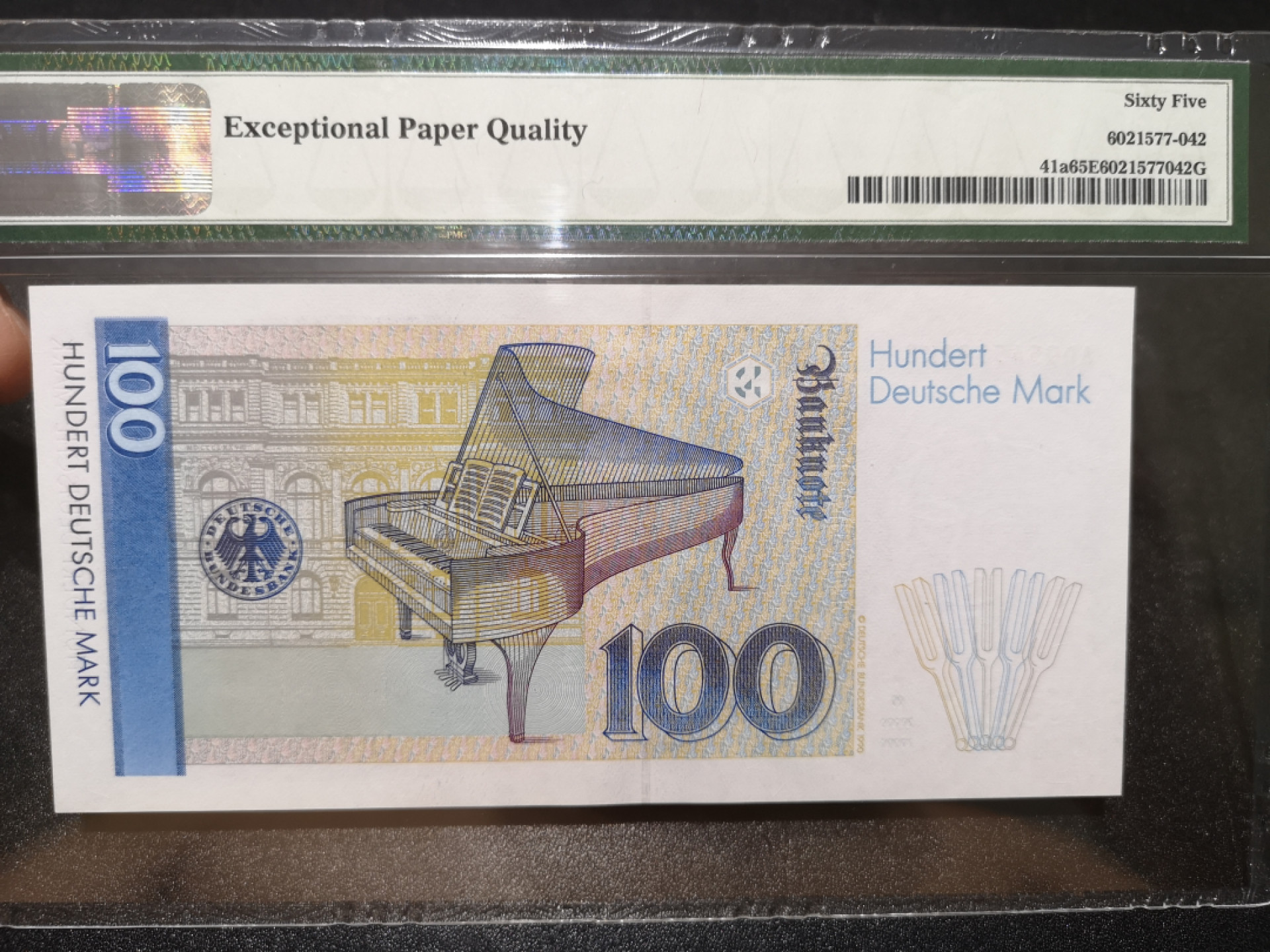 《外钞收藏家》第一百三十五期 1989年德国末版100马克 克拉拉 PMG65