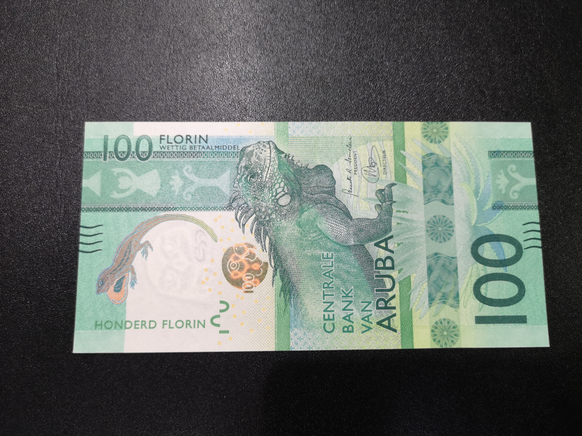 《外钞收藏家》第一百三十五期 2019年阿鲁巴100 A冠 绝品