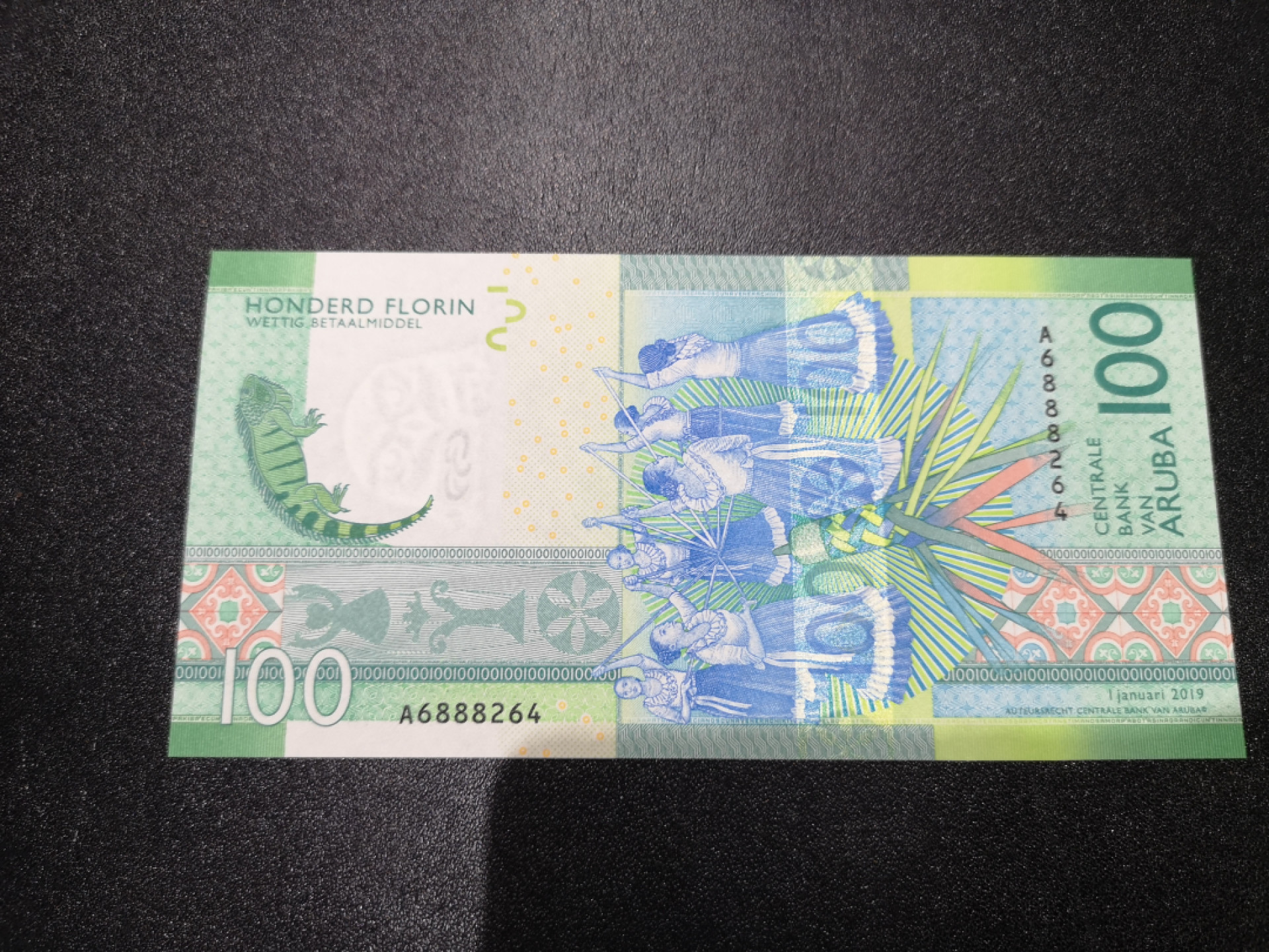 《外钞收藏家》第一百三十五期 2019年阿鲁巴100 A冠 绝品