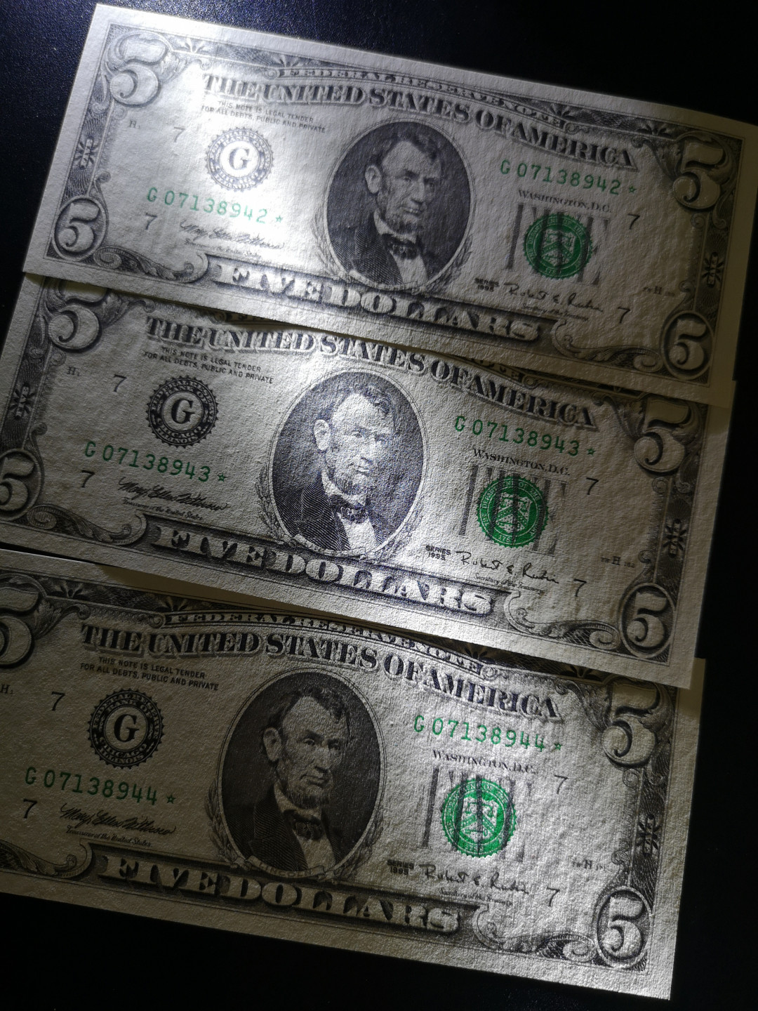 《外钞收藏家》第一百三十五期 1995年小头5美元 补号 连号3张一起 全新UNC