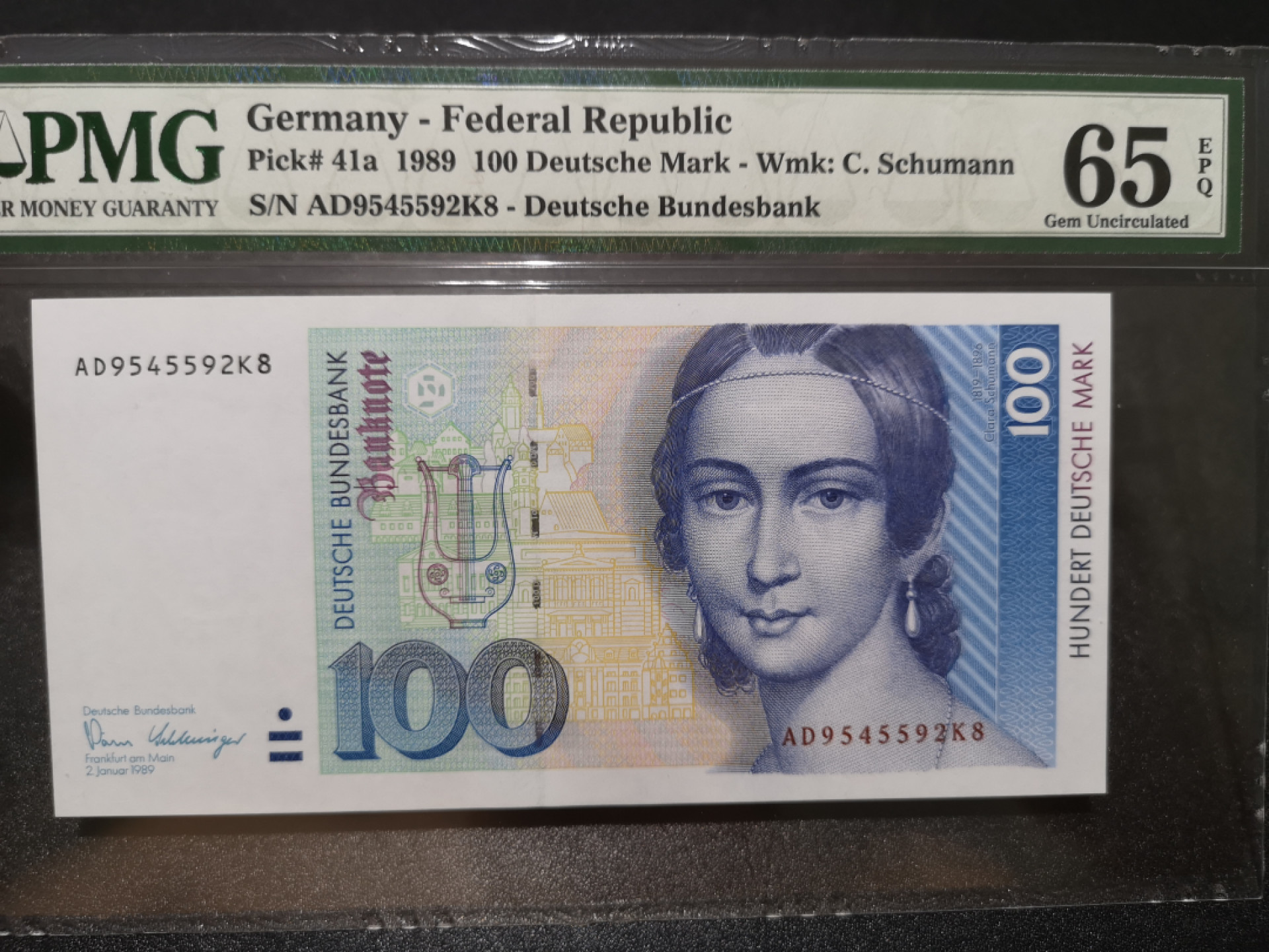 《外钞收藏家》第一百三十五期 1989年德国末版100马克 克拉拉 PMG65
